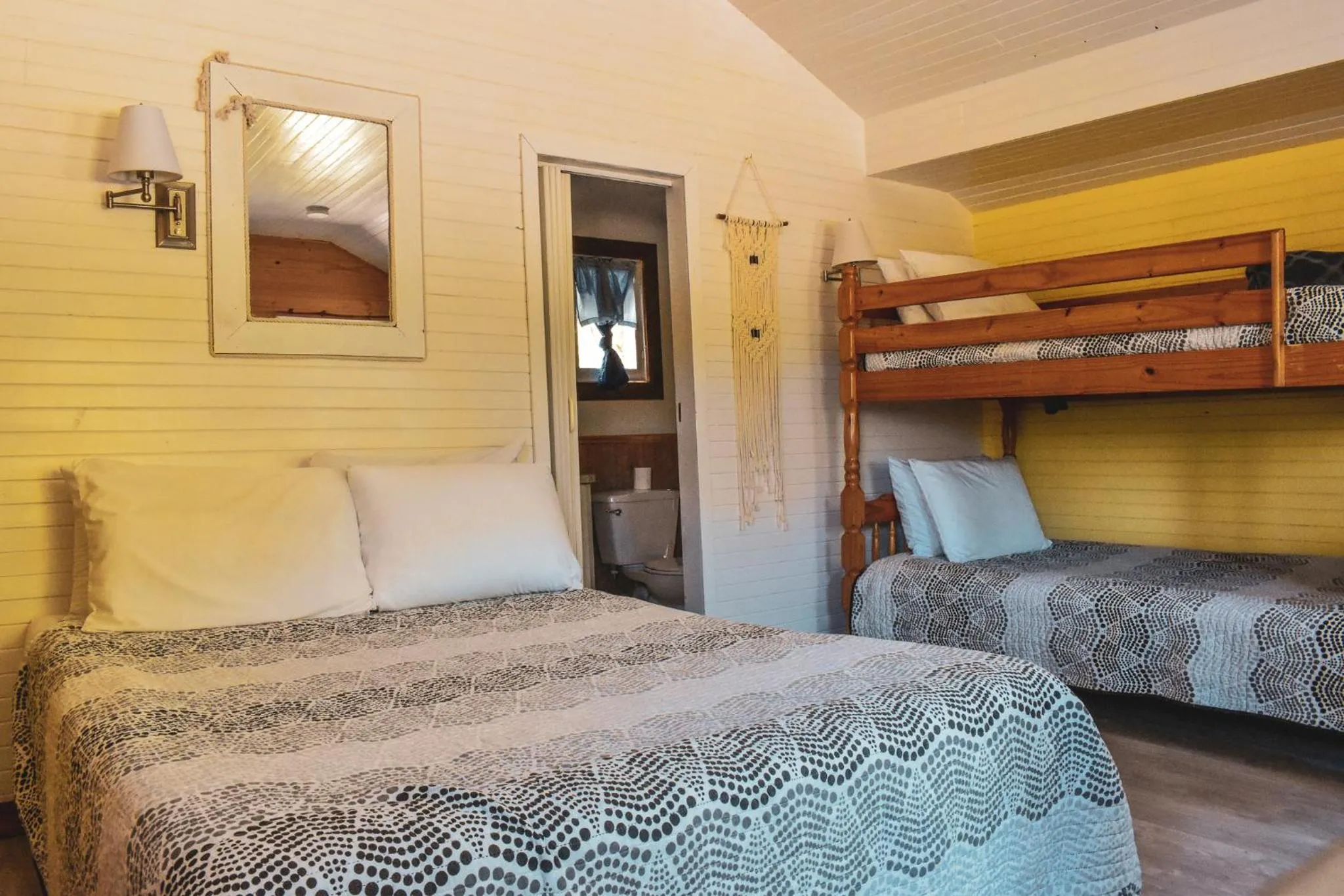 Bed in Complexe d'hébergement la Maison touristique Dugas