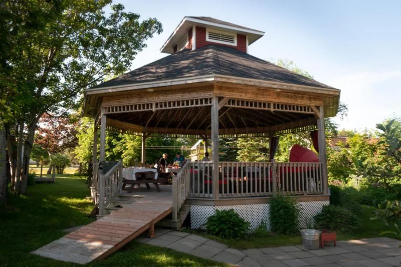 Spa and wellness centre/facilities in Complexe d'hébergement la Maison touristique Dugas