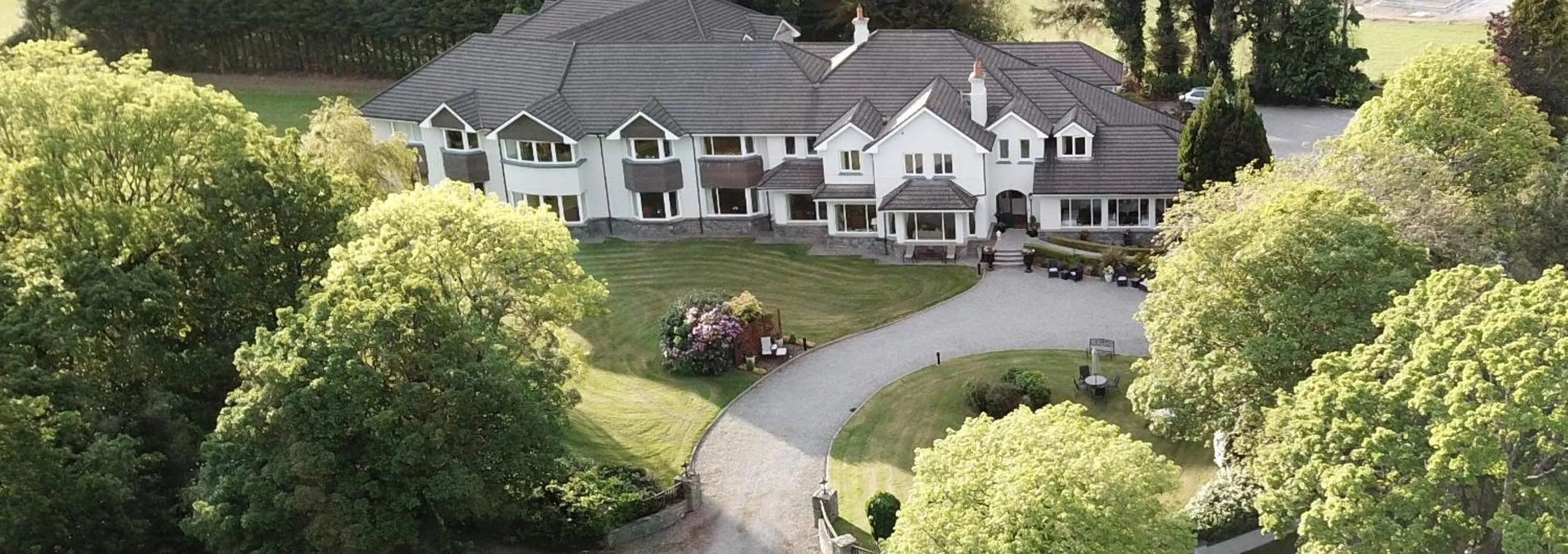 Property building in Loch Lein Country House