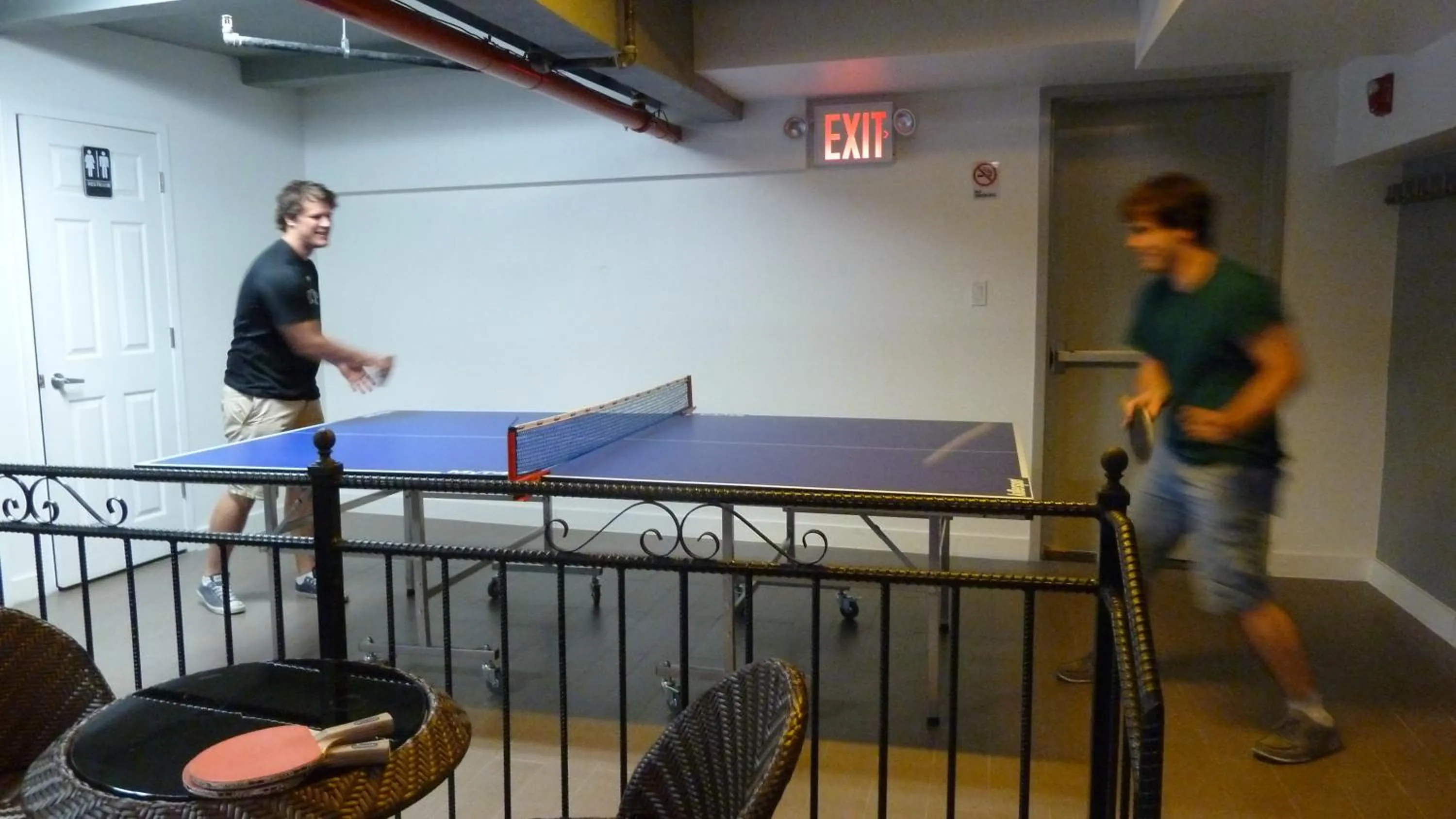 Communal lounge/ TV room in Q4 Hotel and Hostel