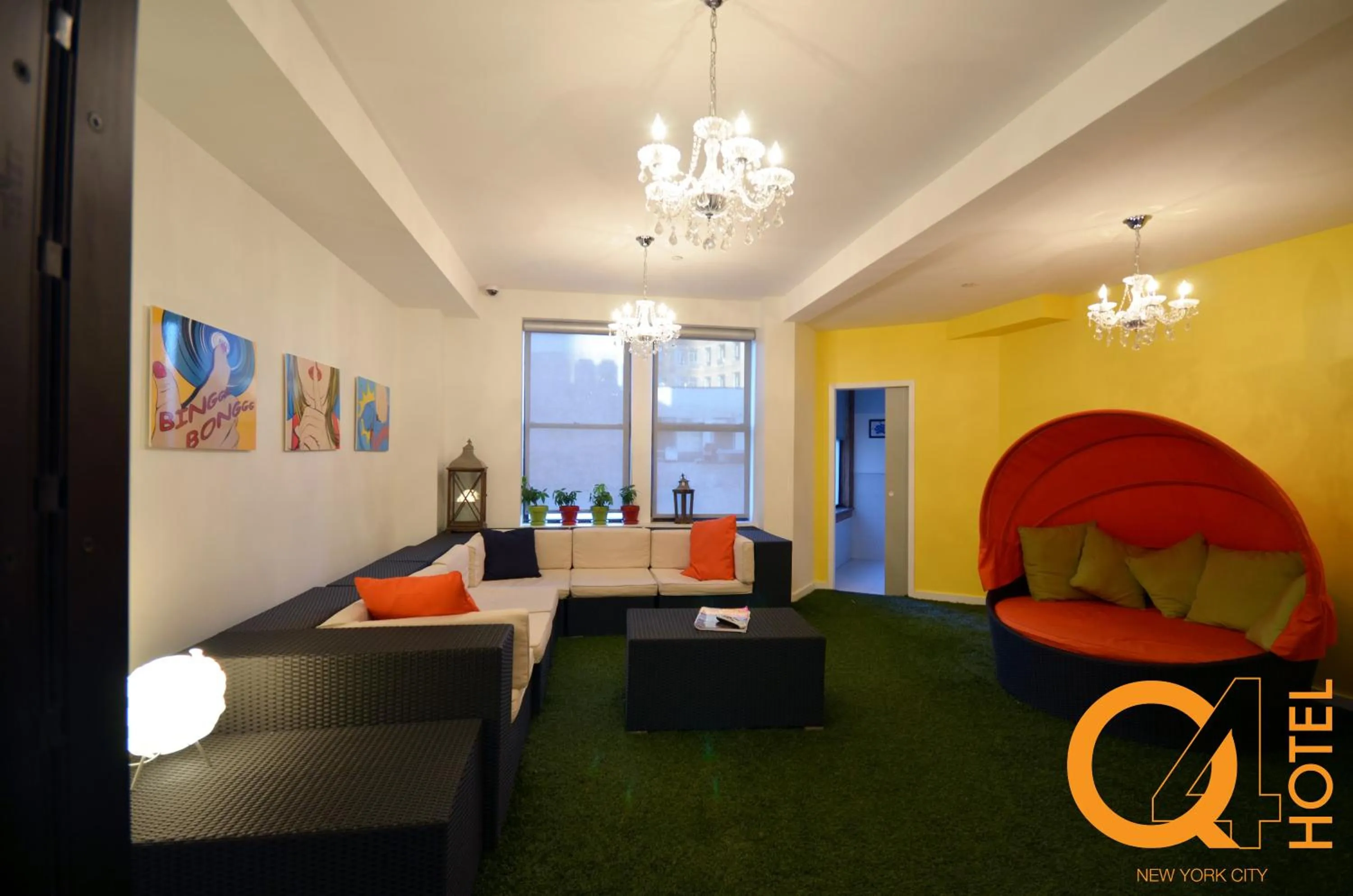 Lounge or bar, Bed in Q4 Hotel and Hostel