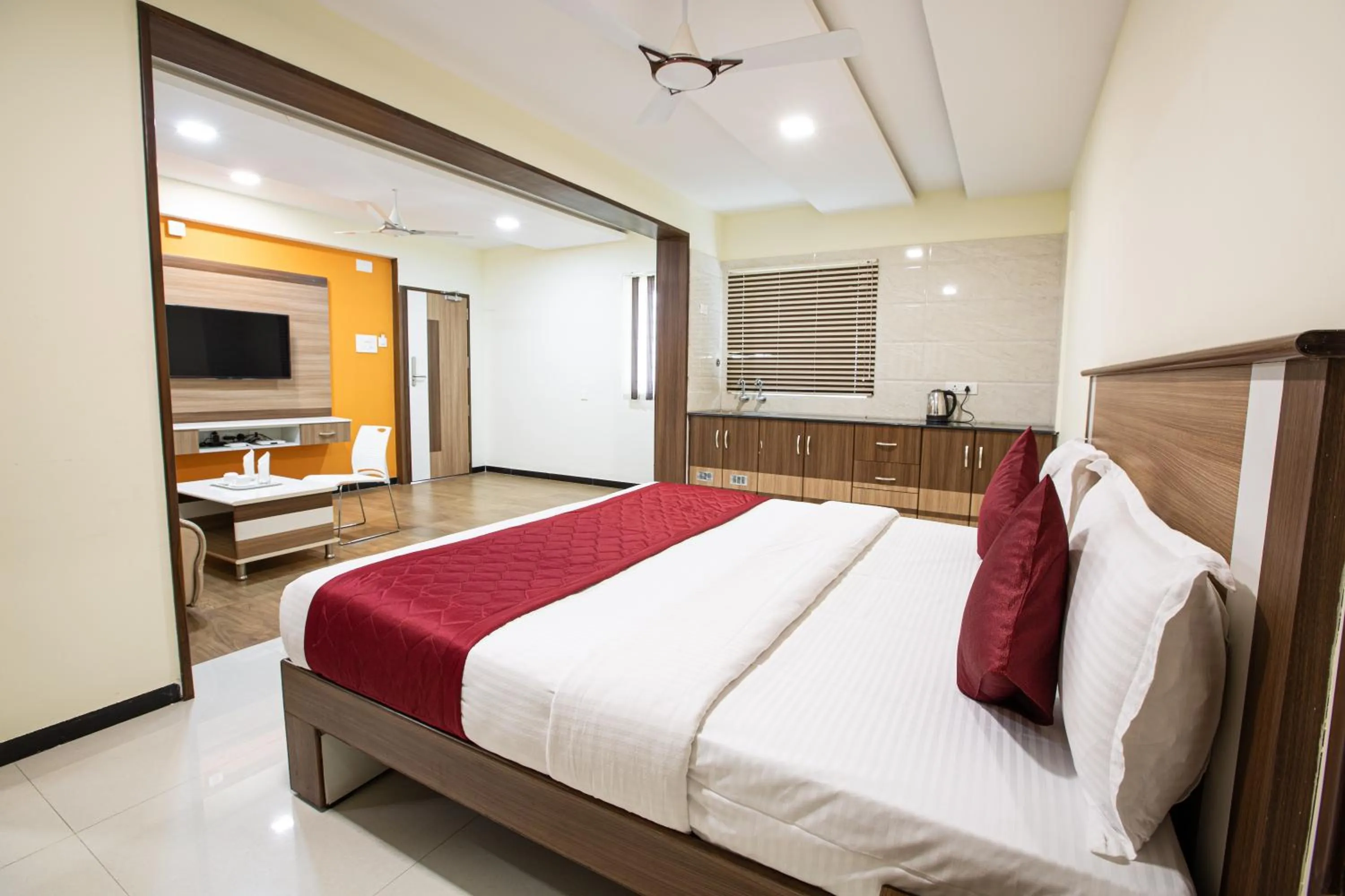 Bed in Santhoshpuri