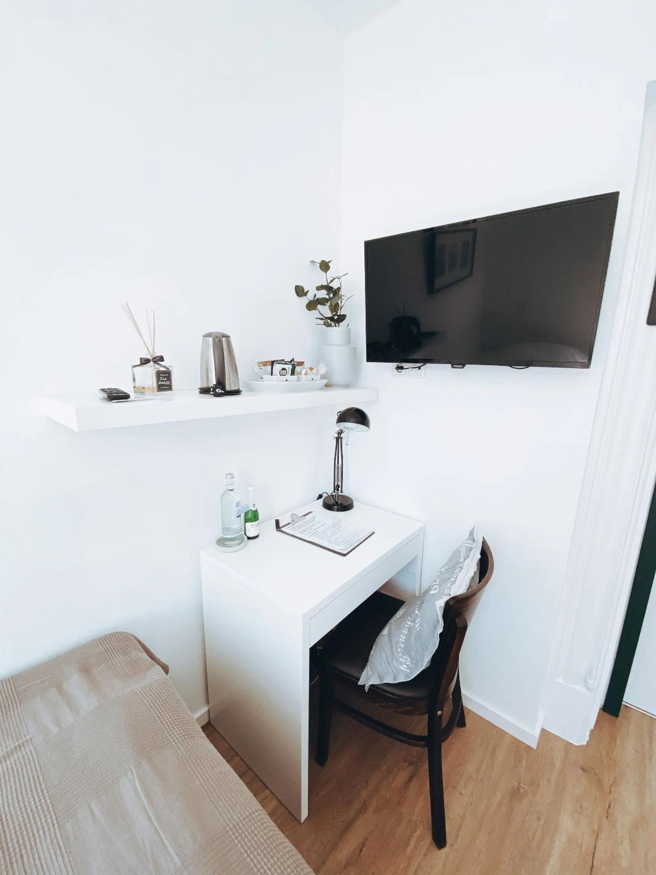 Bedroom in Fachwerk Hotel Wuppertal