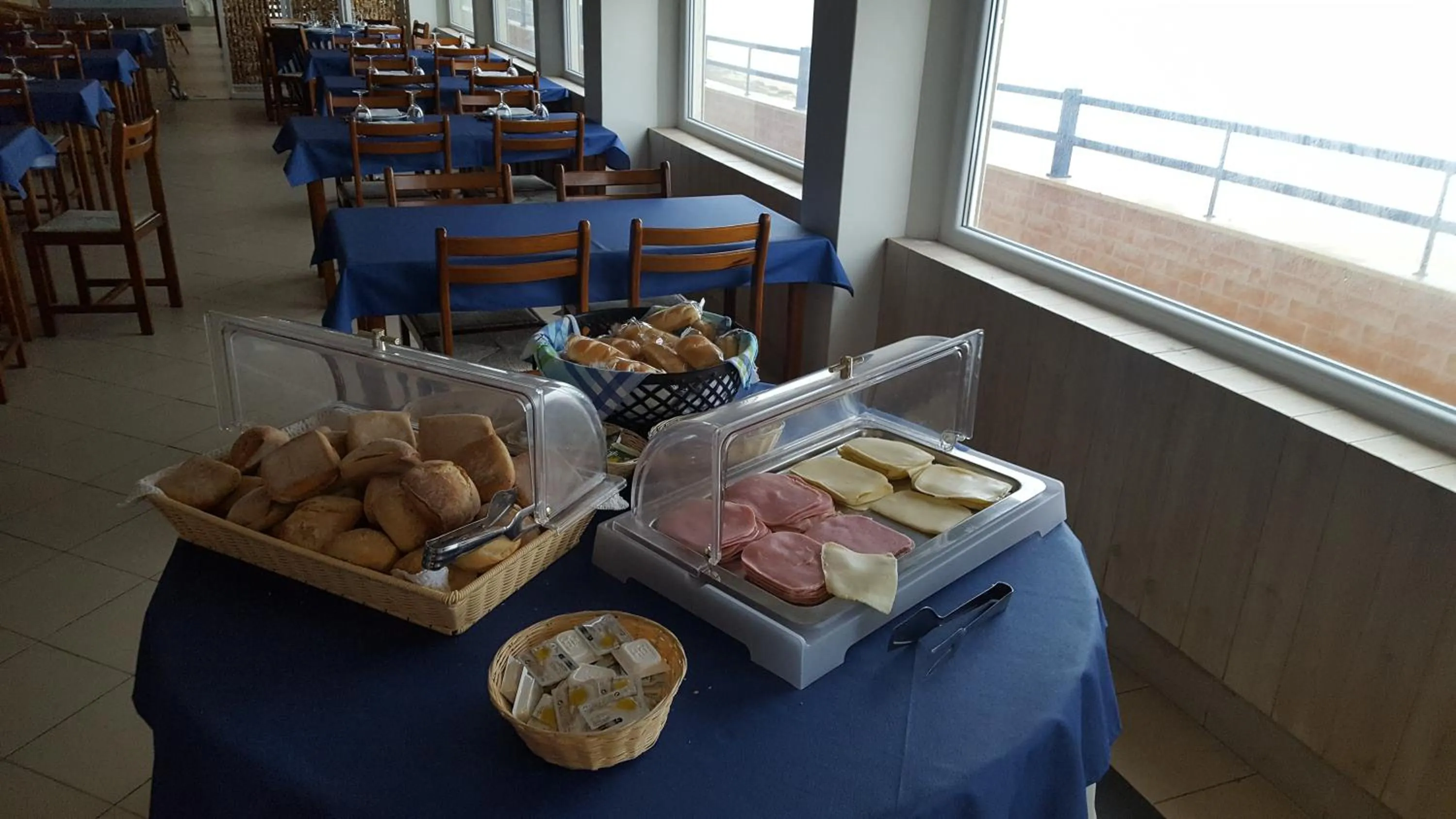 Restaurant/places to eat in Hotel Apartamento Praia Azul