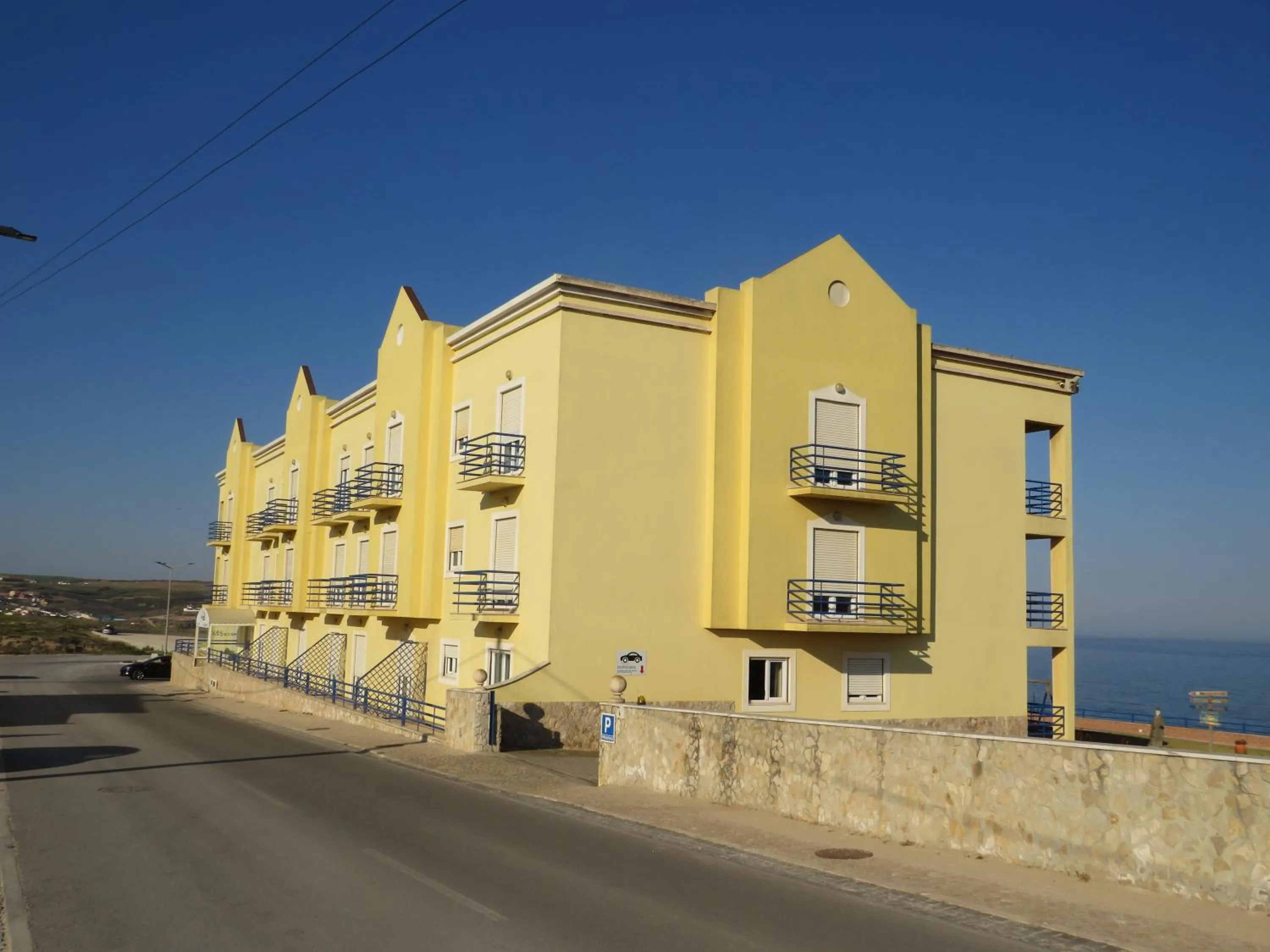 Property building in Hotel Apartamento Praia Azul