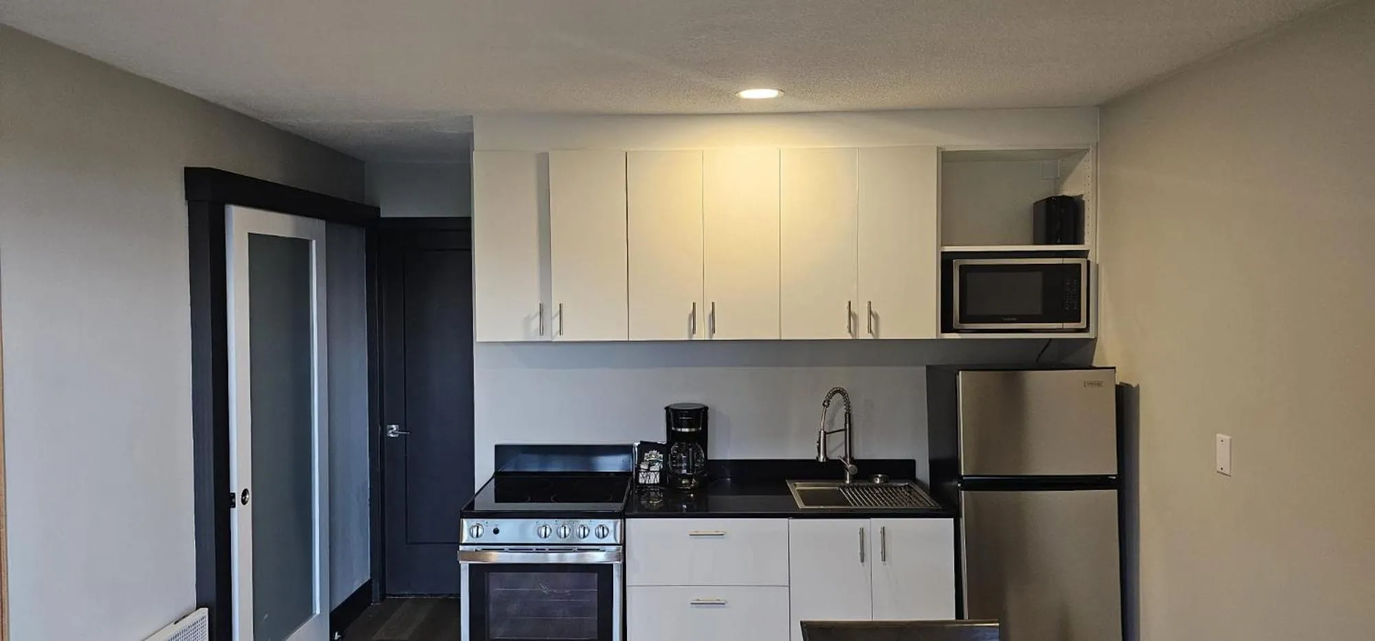 Sea Edge Beachside Hotel