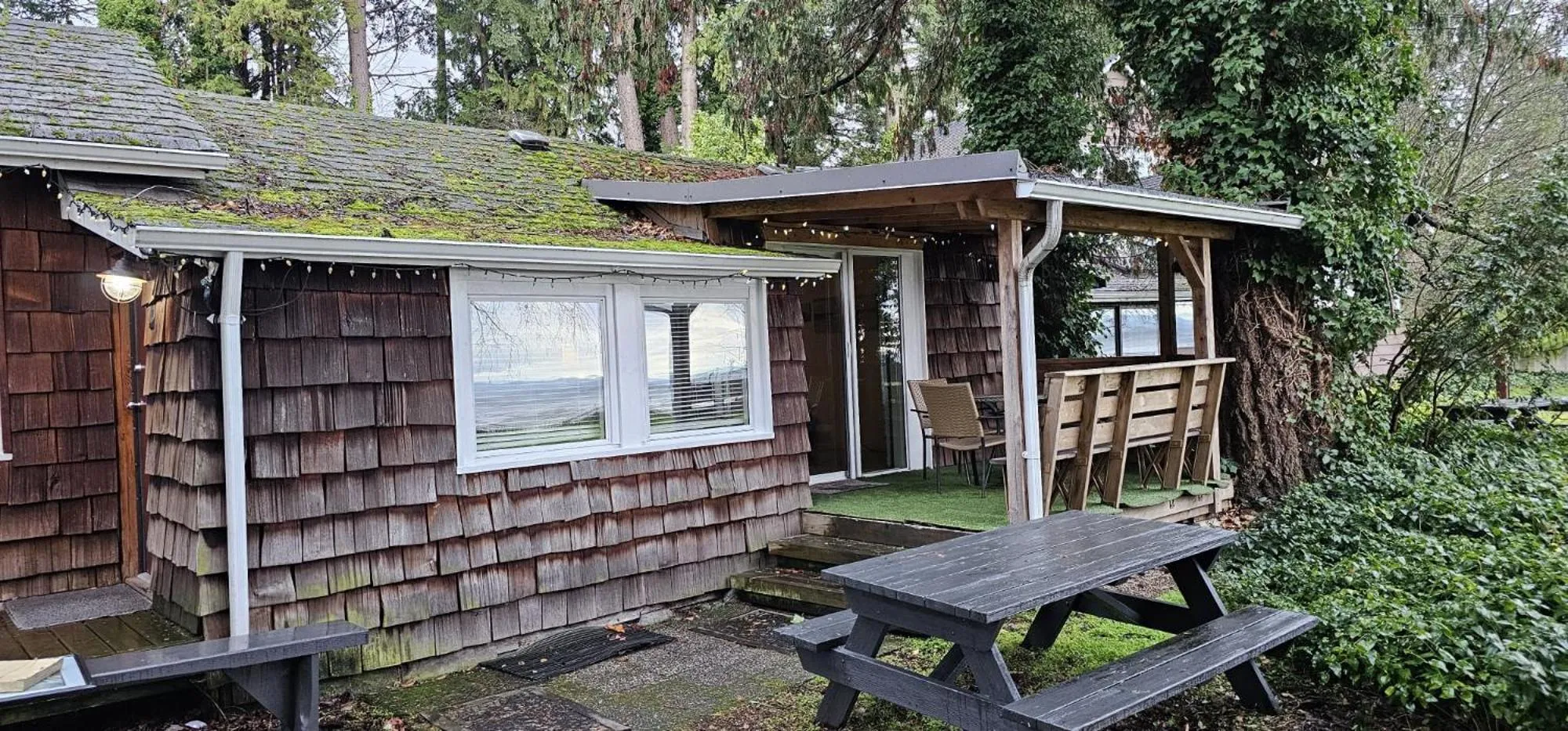 Sea Edge Beachside Hotel