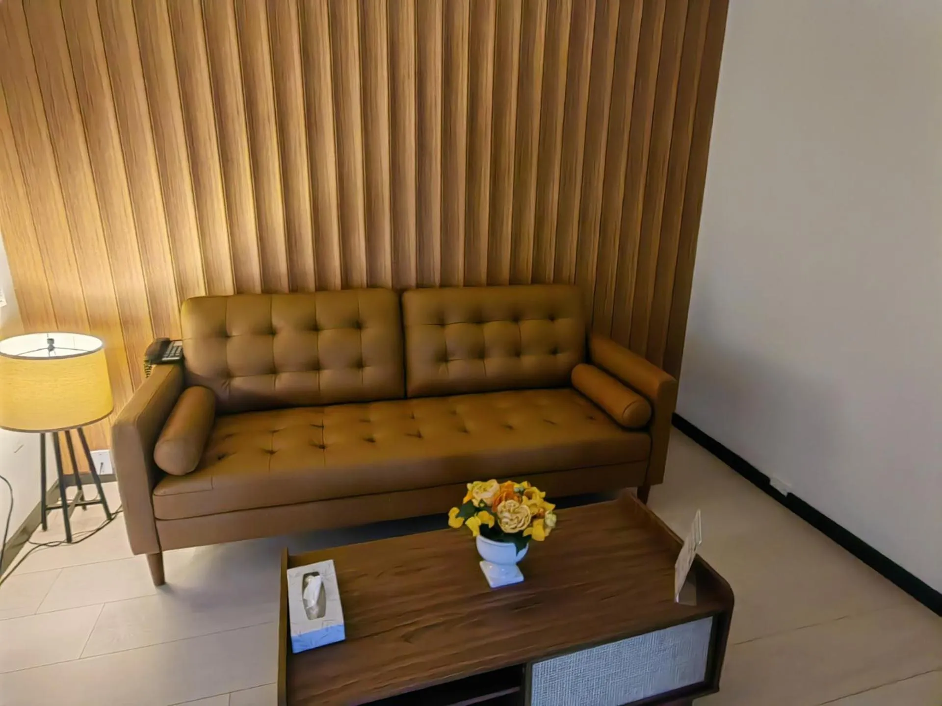 Living room in Sea Edge Beachside Hotel