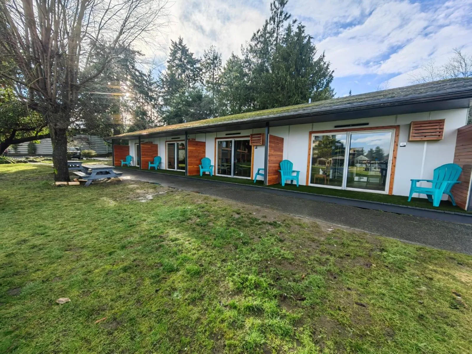 Sea Edge Beachside Hotel