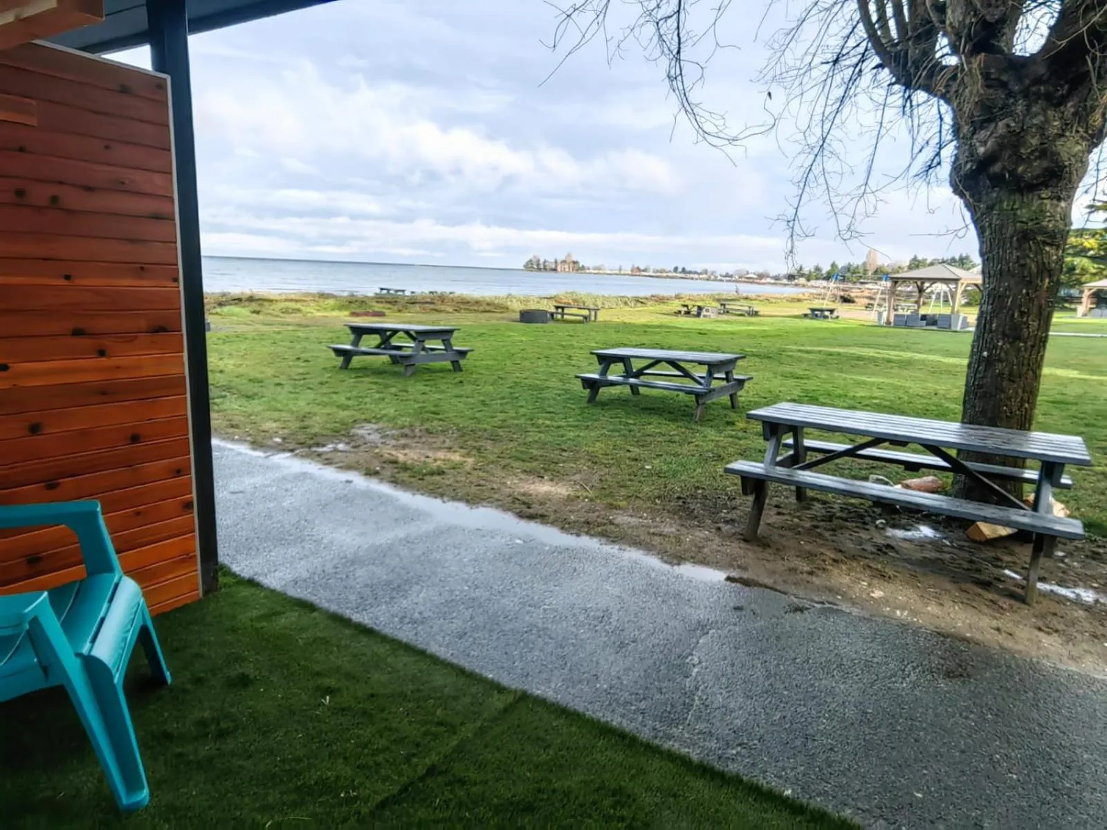 Balcony/Terrace in Sea Edge Beachside Hotel