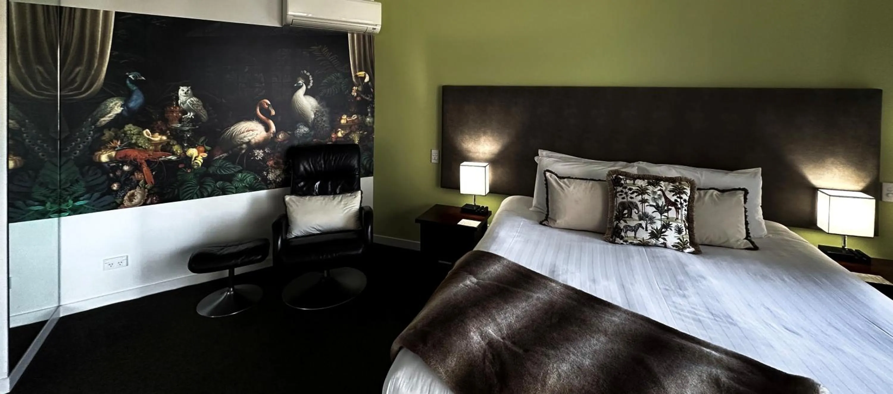 Bedroom, Bed in Delorenzo Studio Apartments