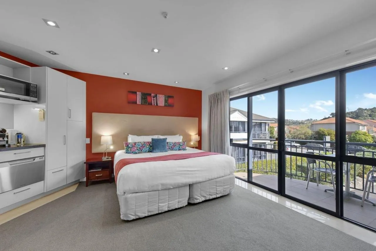 Bed in Delorenzo Studio Apartments