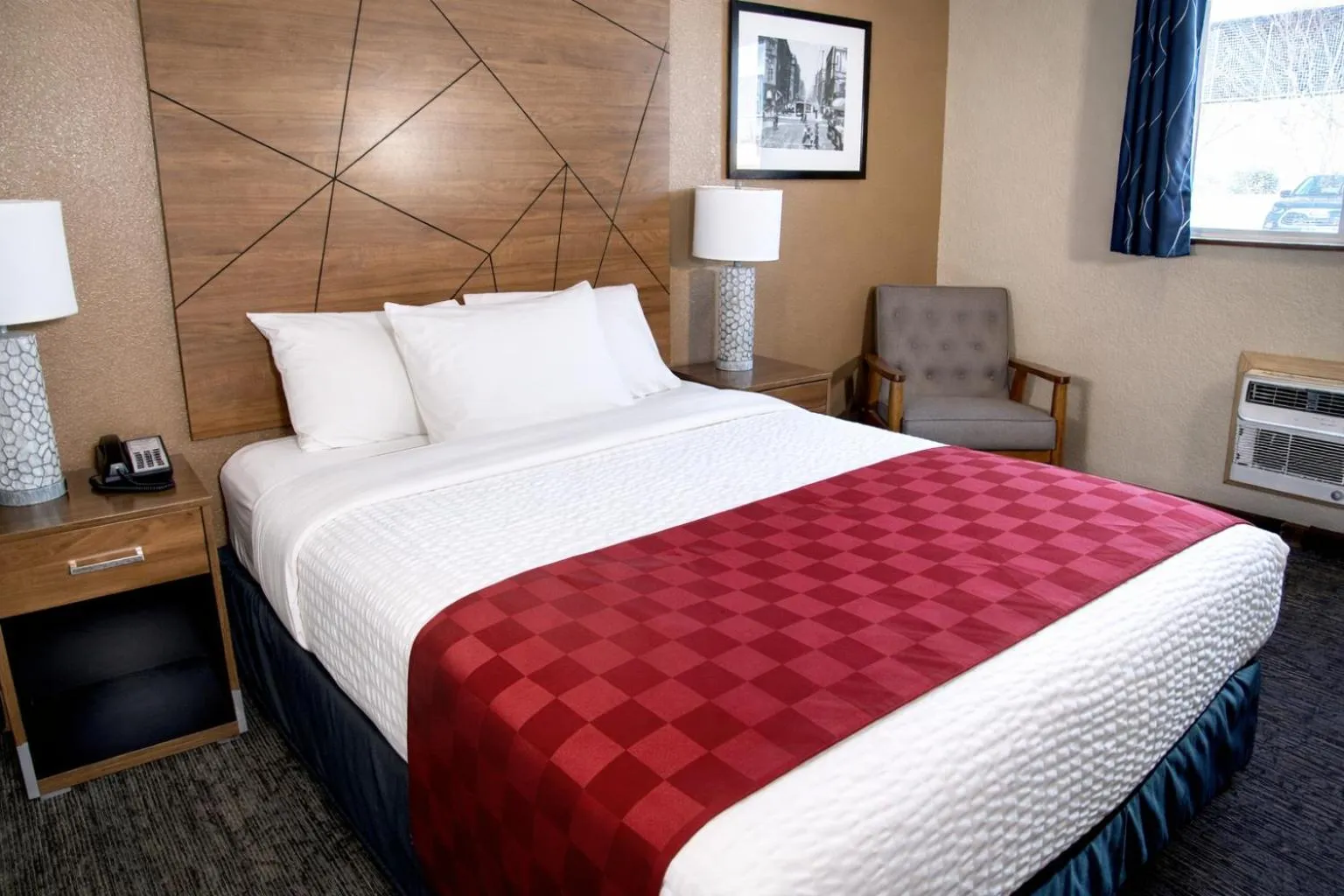 Bed in Americas Best Value Inn Lynnwood