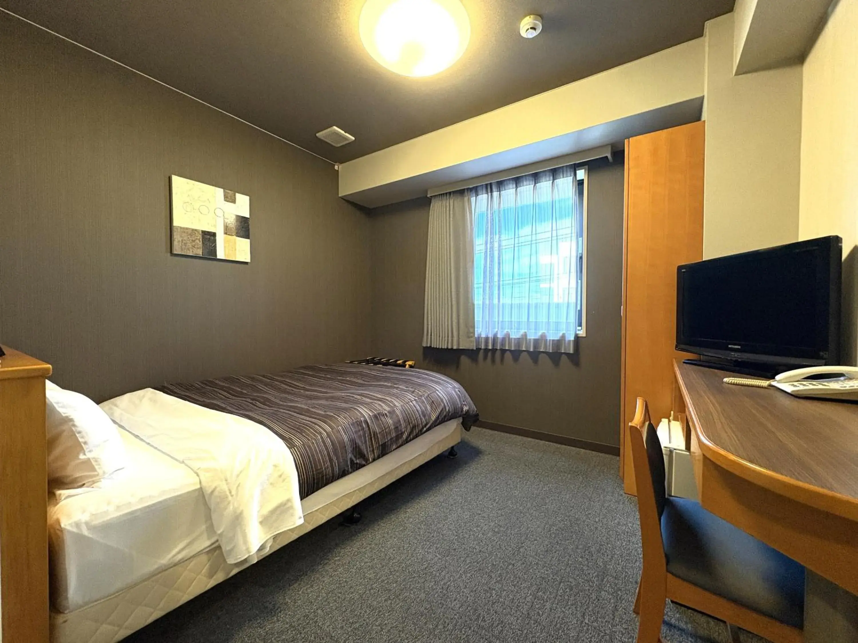 Double Room - single occupancy - Smoking in Hotel Route-Inn Niihama Double Room - single occupancy - Smoking in Hotel Route-Inn Niihama