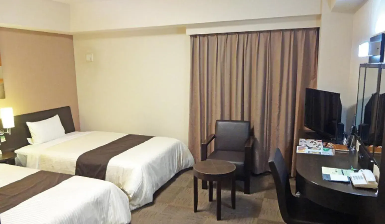 Comfort Twin Room - single occupancy - Smoking in Hotel Route-Inn Hofu Ekimae Comfort Twin Room - single occupancy - Smoking in Hotel Route-Inn Hofu Ekimae