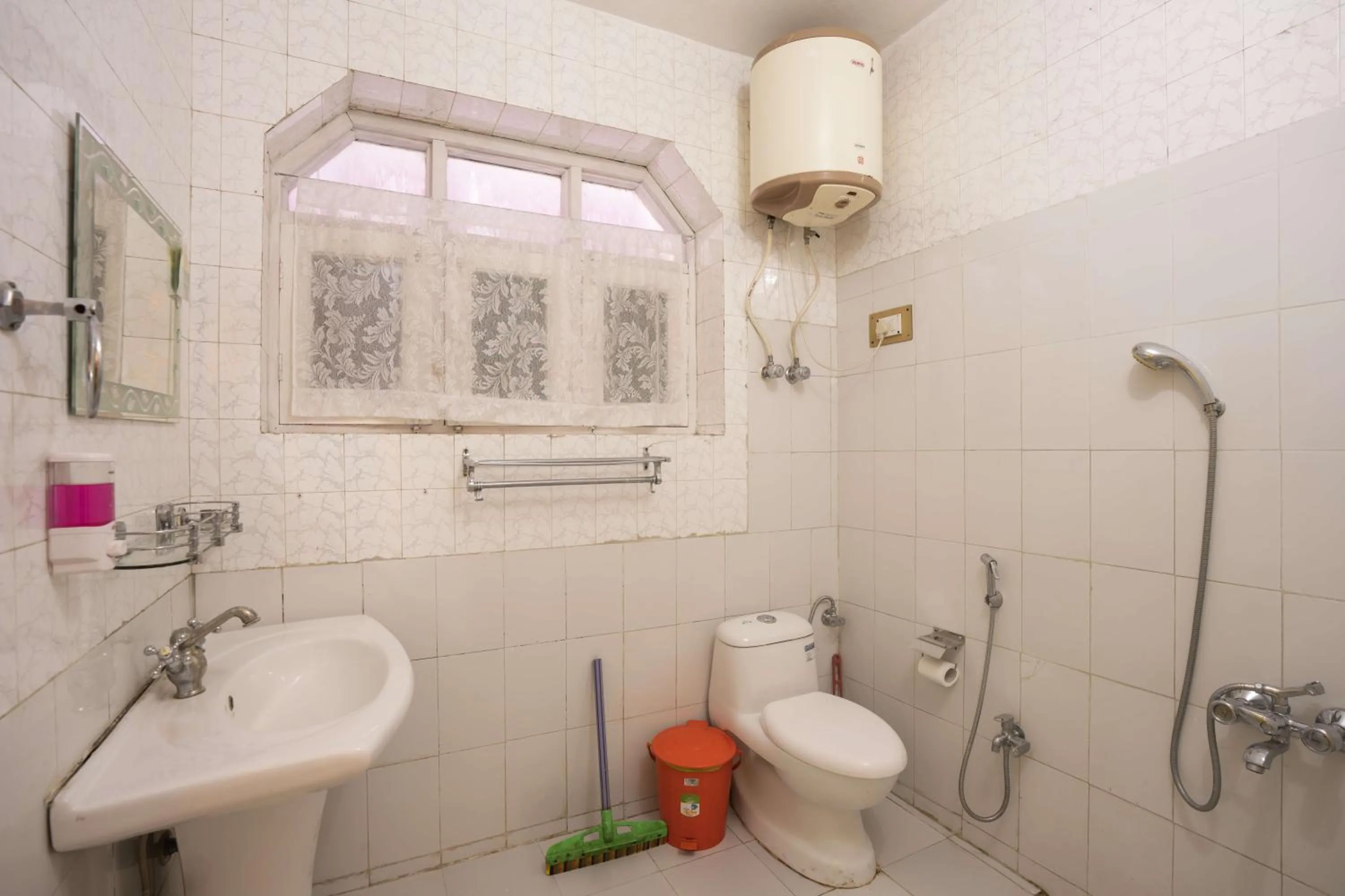 Bathroom in Zostel Srinagar