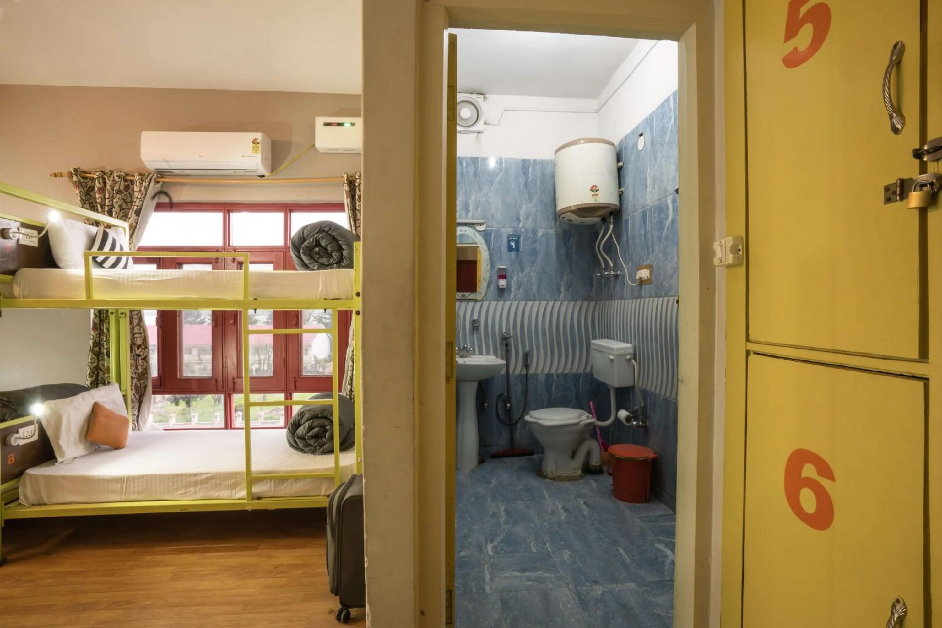 Bathroom in Zostel Srinagar