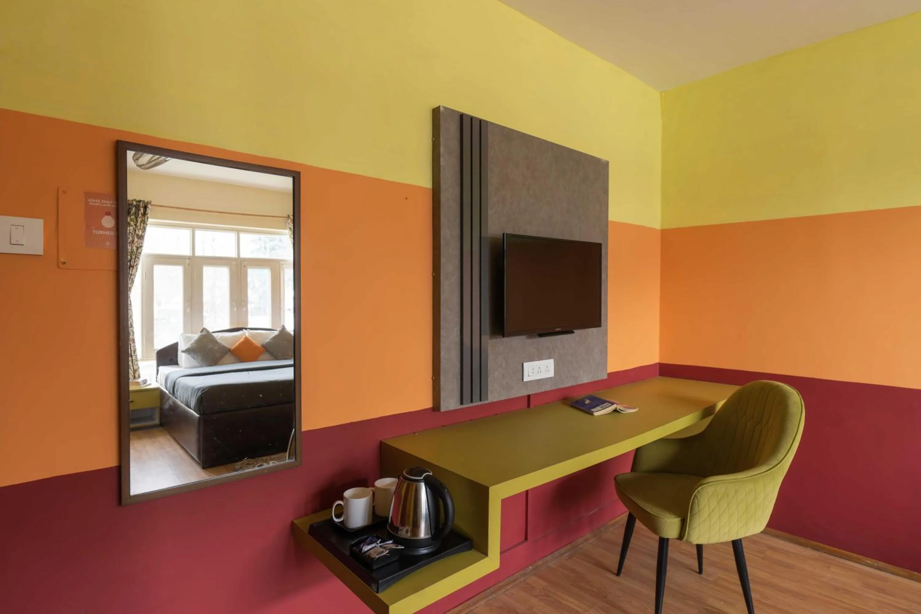 TV and multimedia in Zostel Srinagar