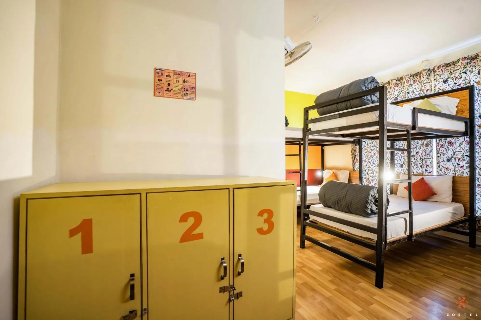 Bed in Zostel Srinagar