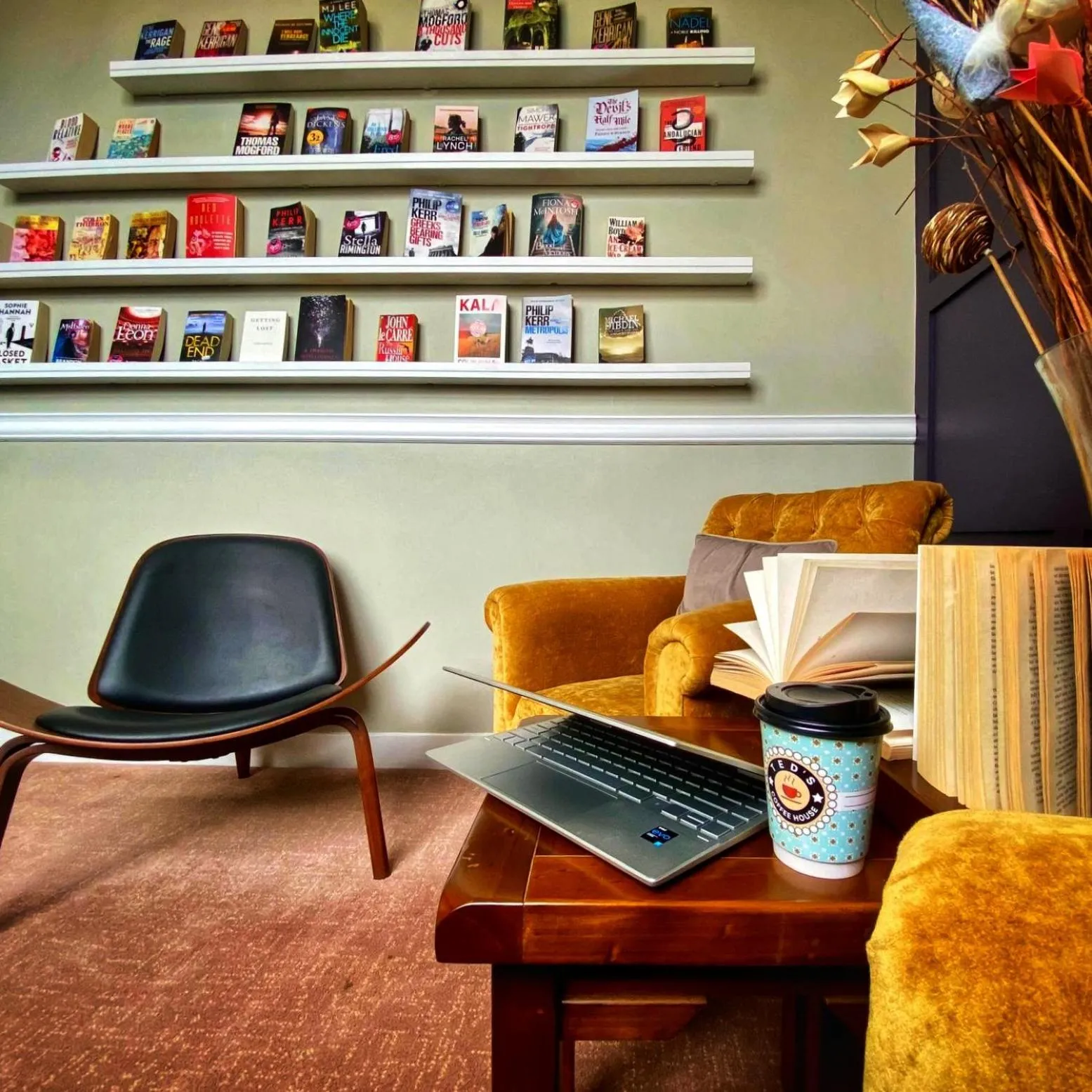 Library in Kilkenny House Boutique Hotel