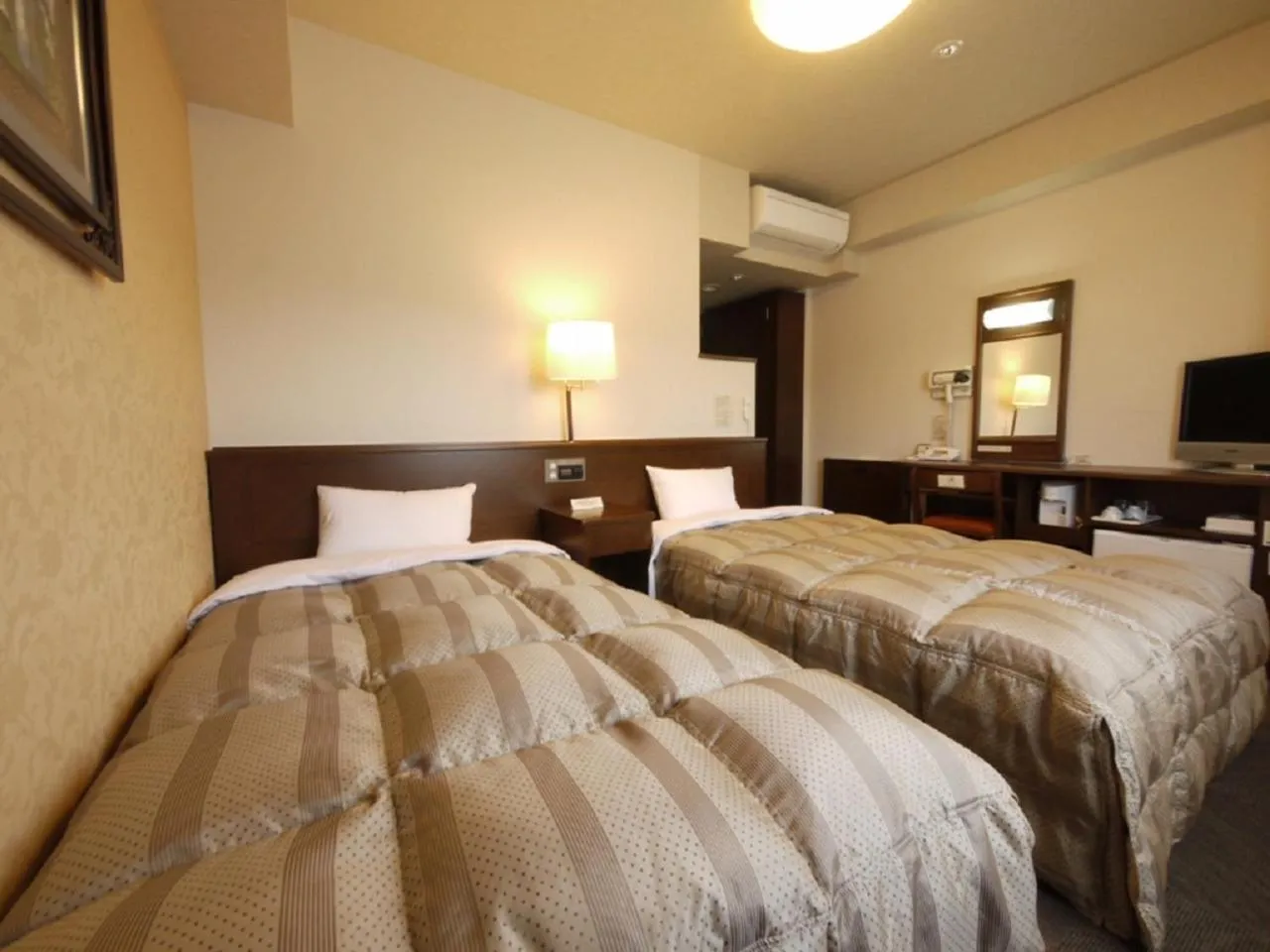 Bed in Hotel Route-Inn Dai-ni Suwa Inter