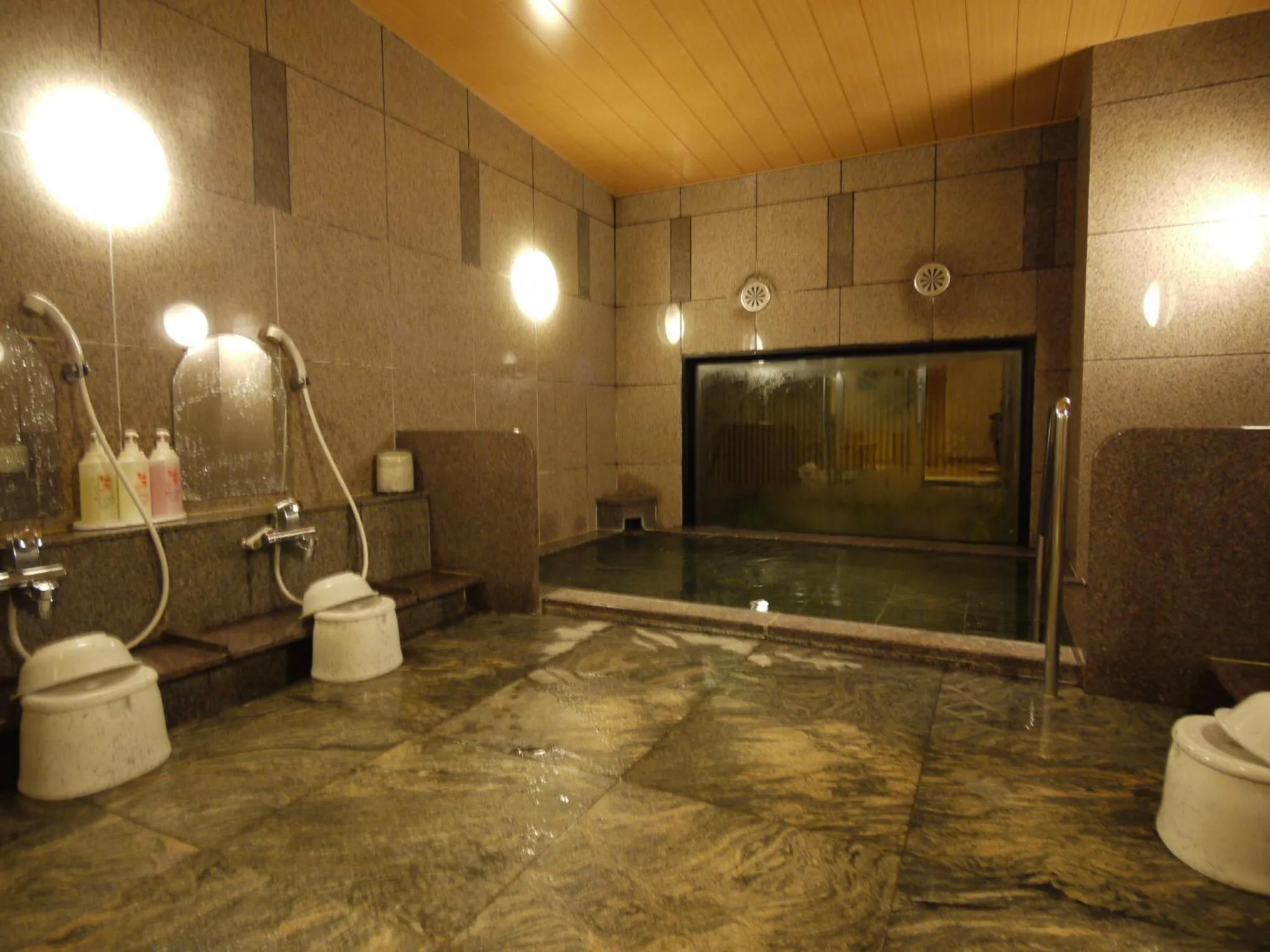 Public Bath in Hotel Route-Inn Hisai Inter