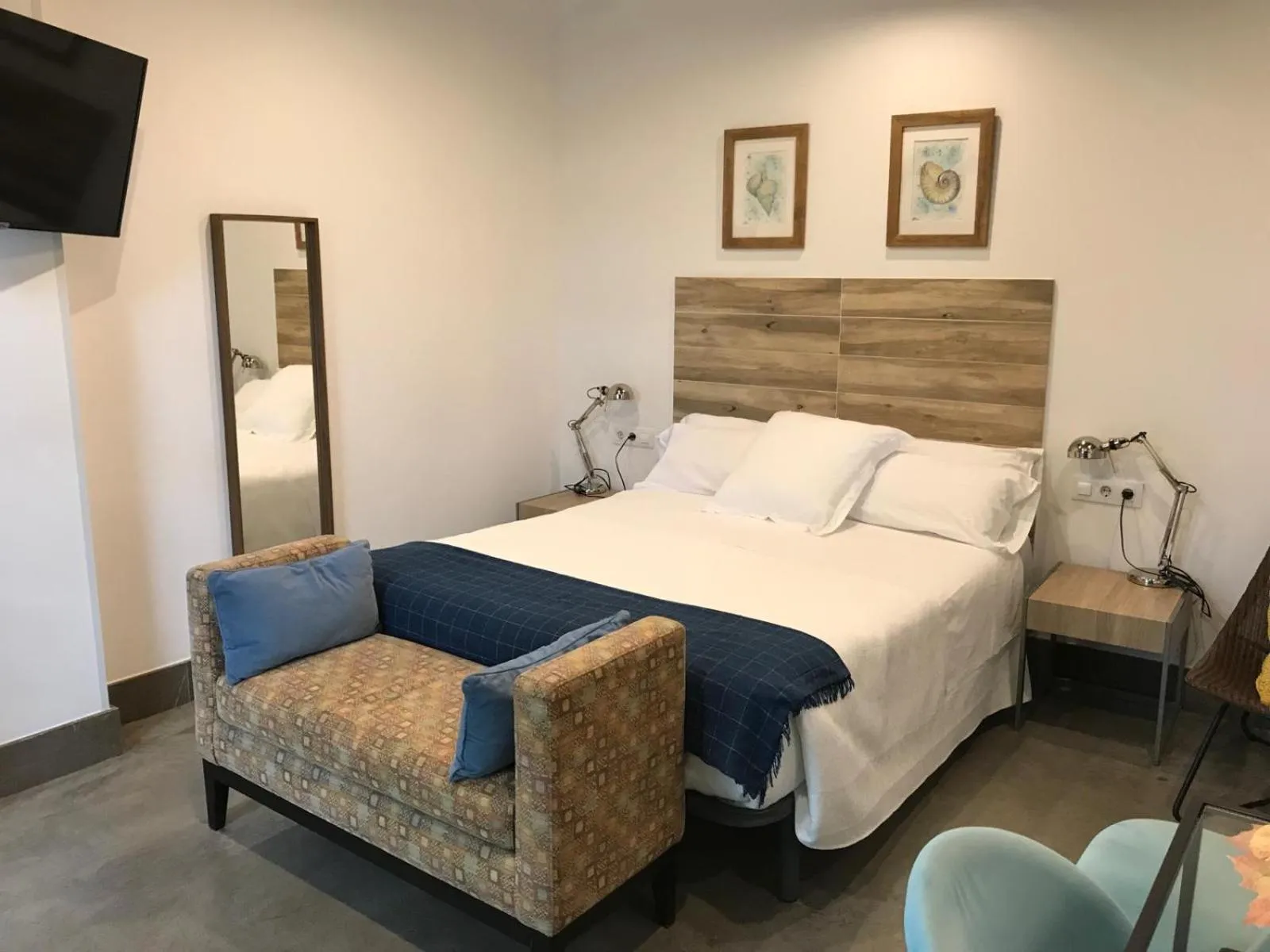 Bed in Urban House Siurot 33