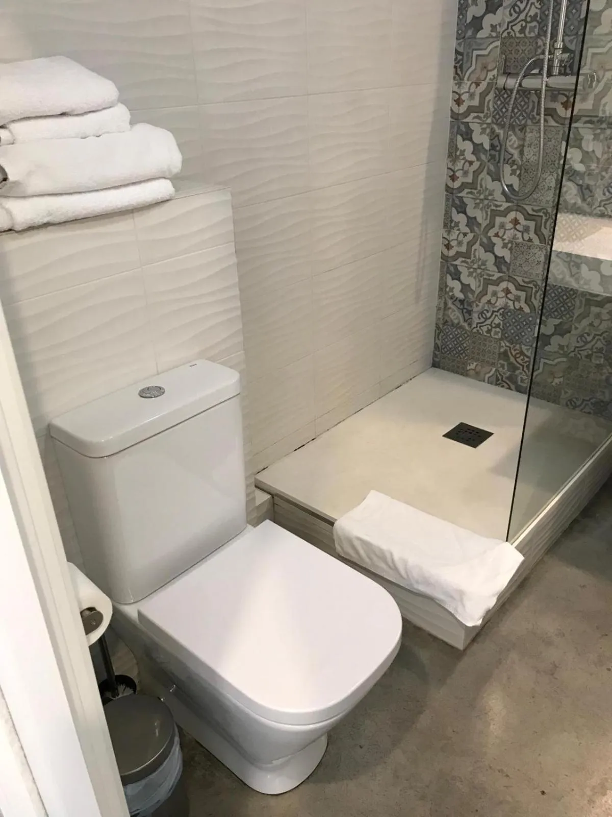 Shower in Urban House Siurot 33