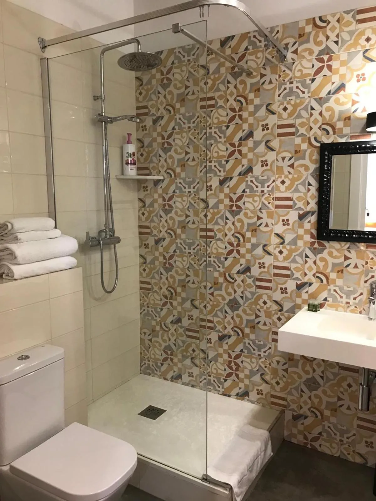 Shower in Urban House Siurot 33