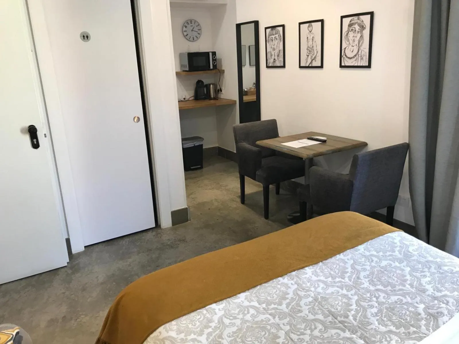 Photo of the whole room, Bed in Urban House Siurot 33