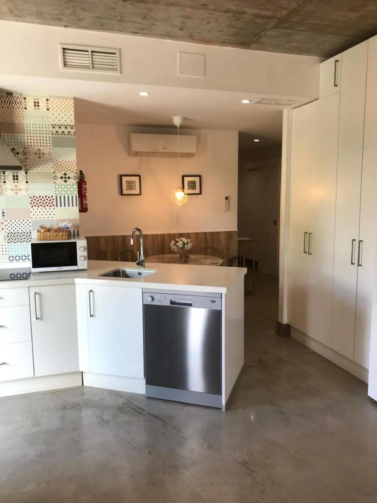 Kitchen or kitchenette in Urban House Siurot 33