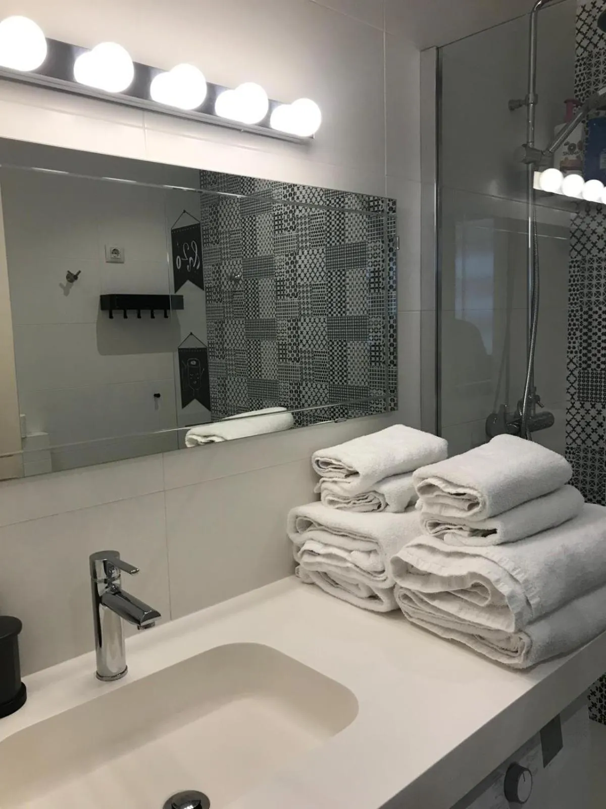 Bathroom in Urban House Siurot 33