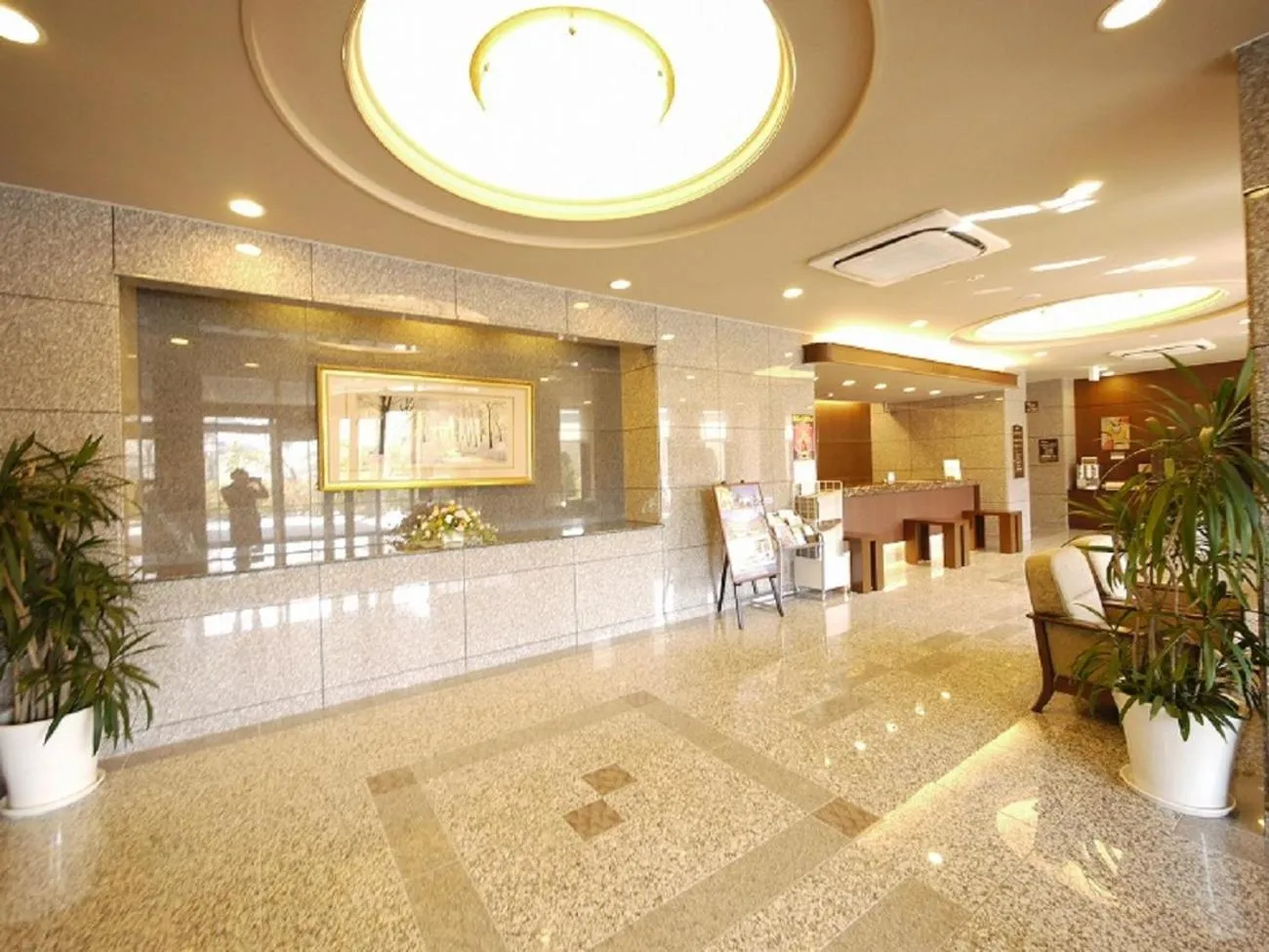 Lobby or reception in Hotel Route-Inn Dai-ni Kameyama Inter