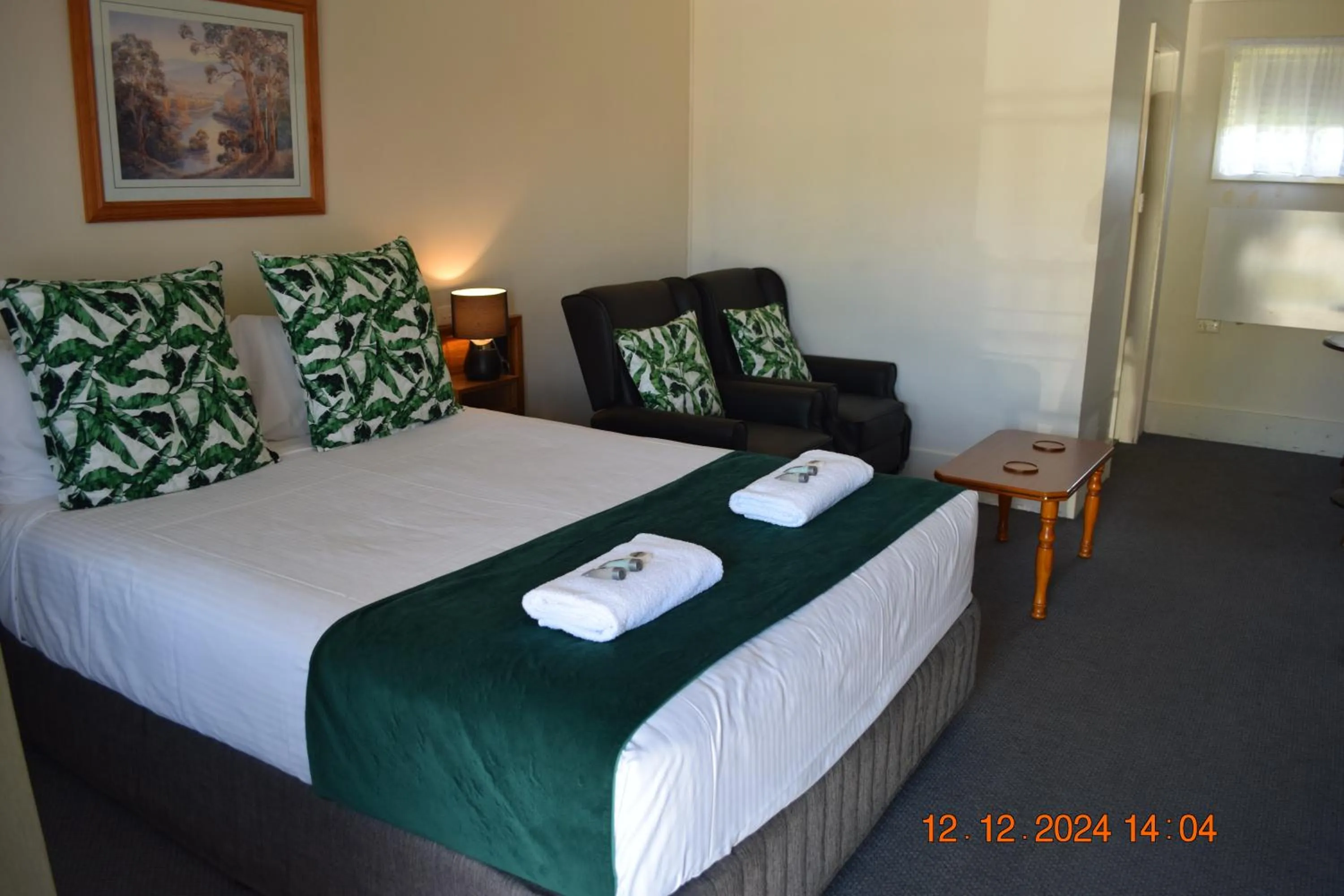 Bed in Taree Country Motel