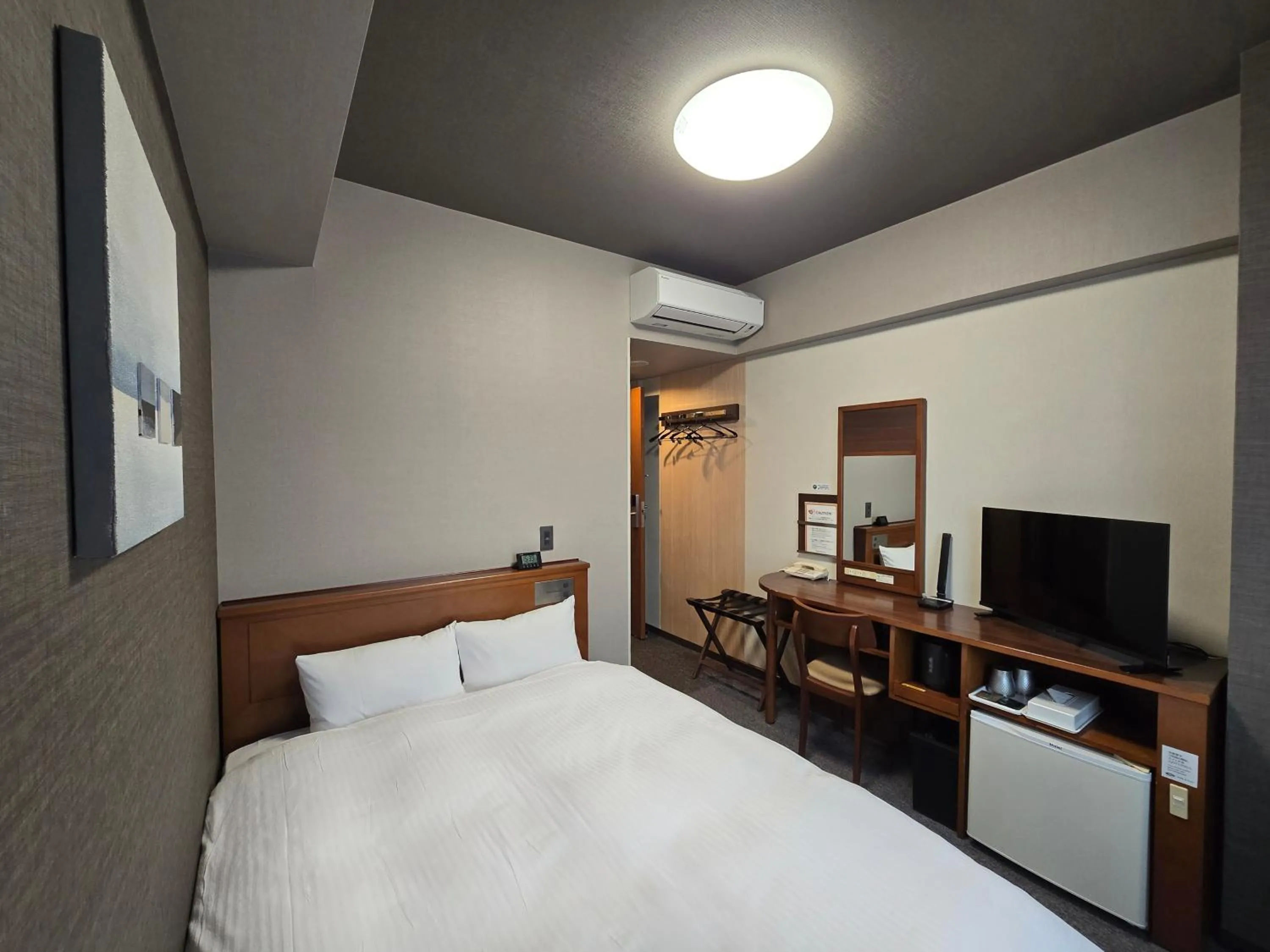Photo of the whole room, Bed in Hotel Route-Inn Shimodate