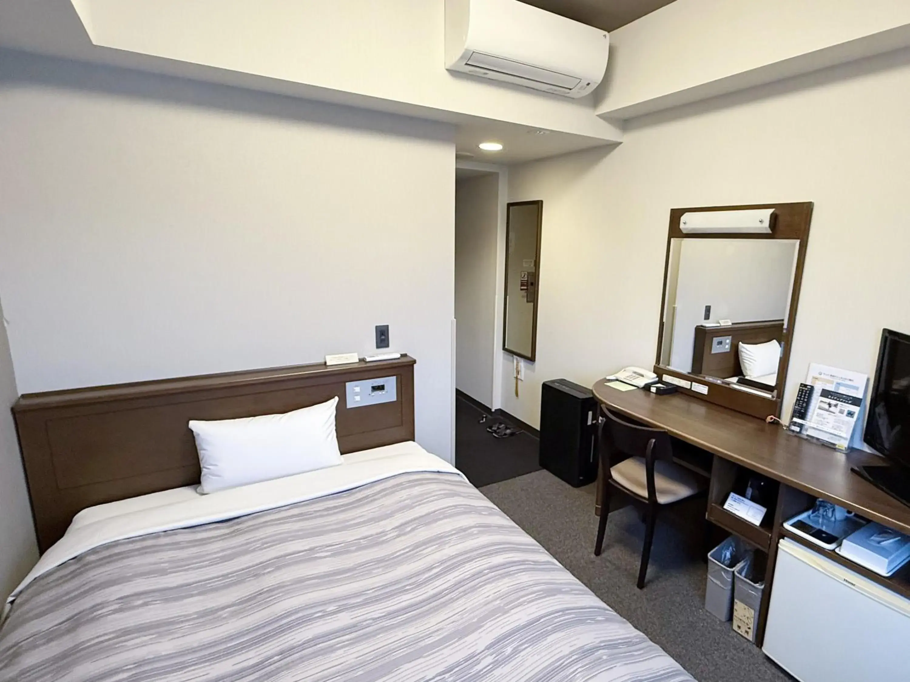 Standard Single Room - single occupancy - Smoking in Hotel Route-Inn Ichinoseki Inter Standard Single Room - single occupancy - Smoking in Hotel Route-Inn Ichinoseki Inter