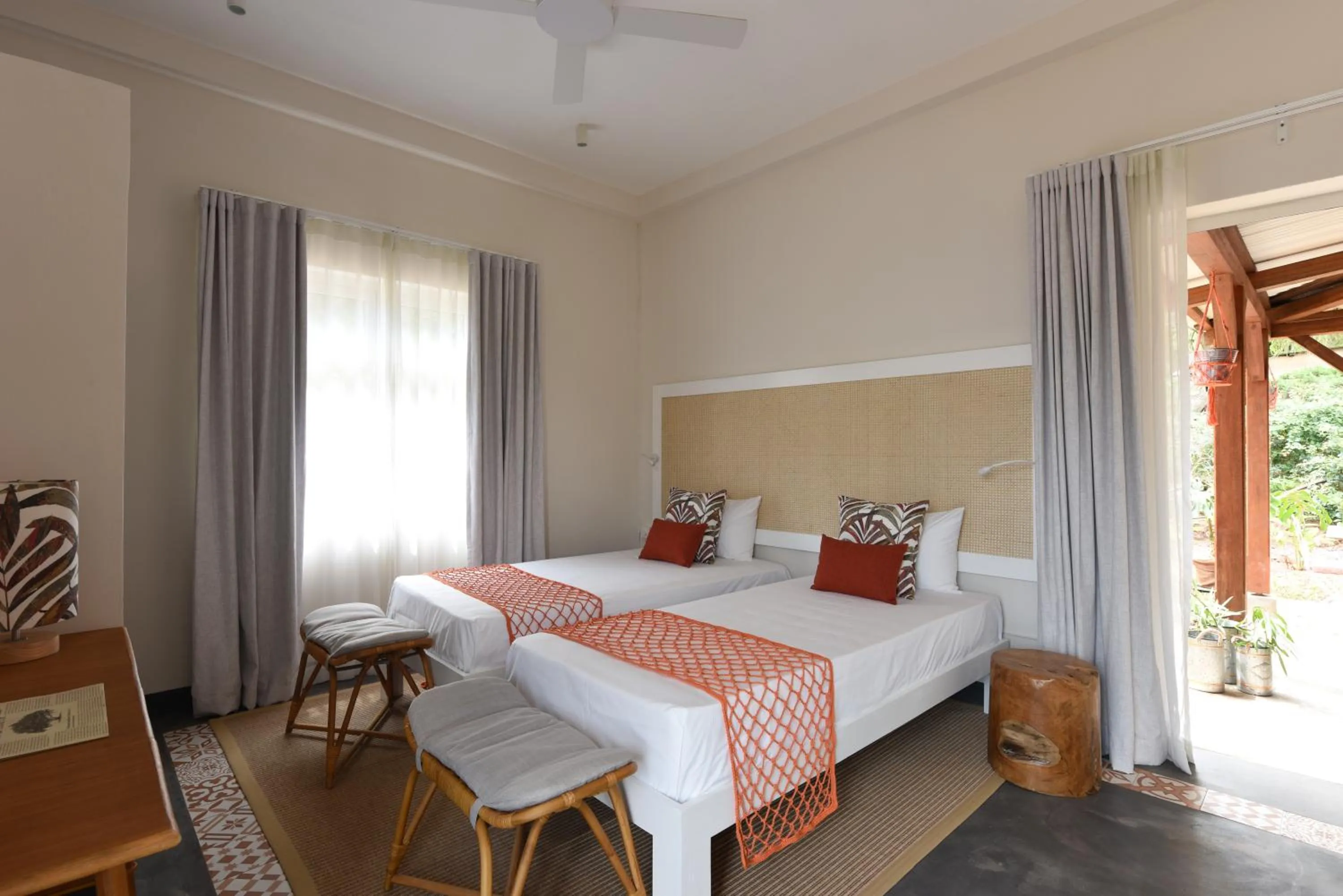 Patio, Bed in Kaz'alala Hosted B&B