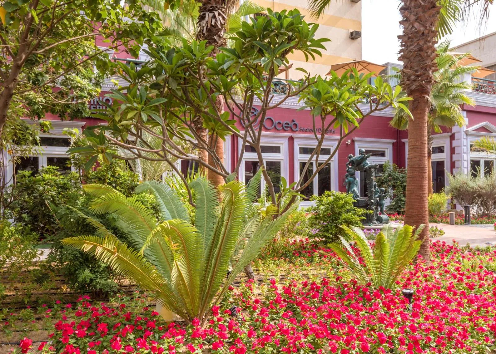 1920s Boutique Hotel and Restaurants