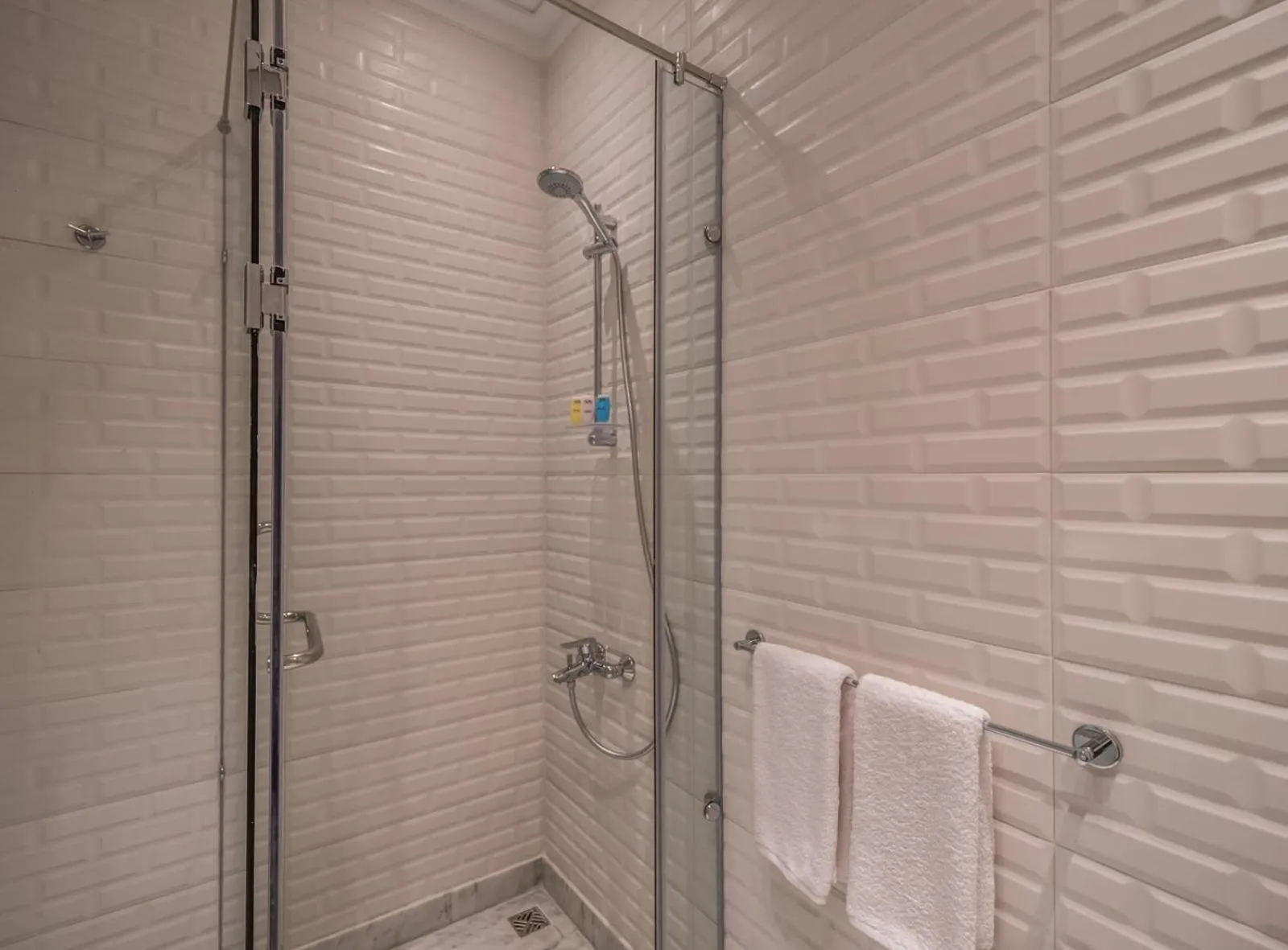 1920s Boutique Hotel and Restaurants