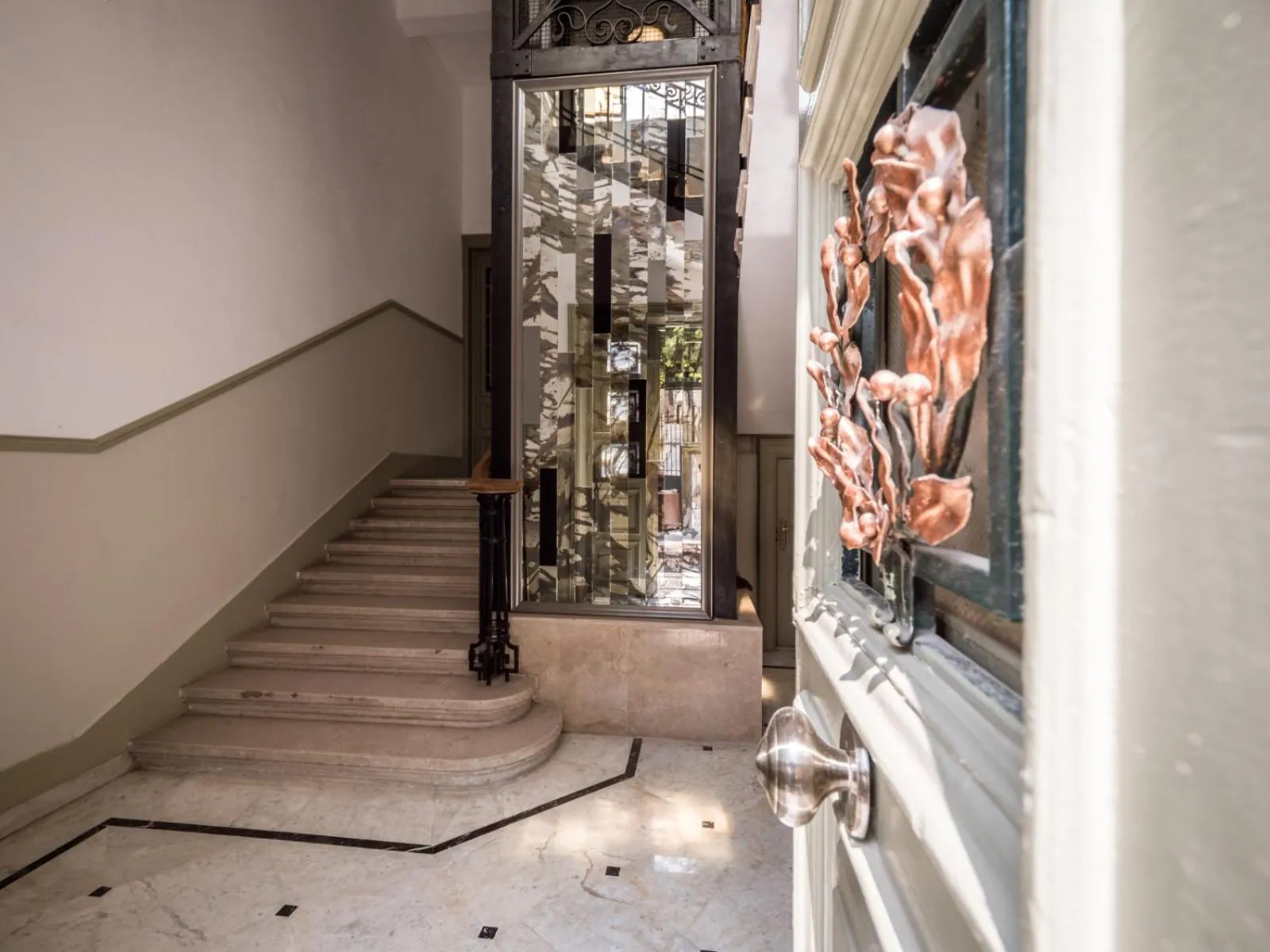 1920s Boutique Hotel and Restaurants