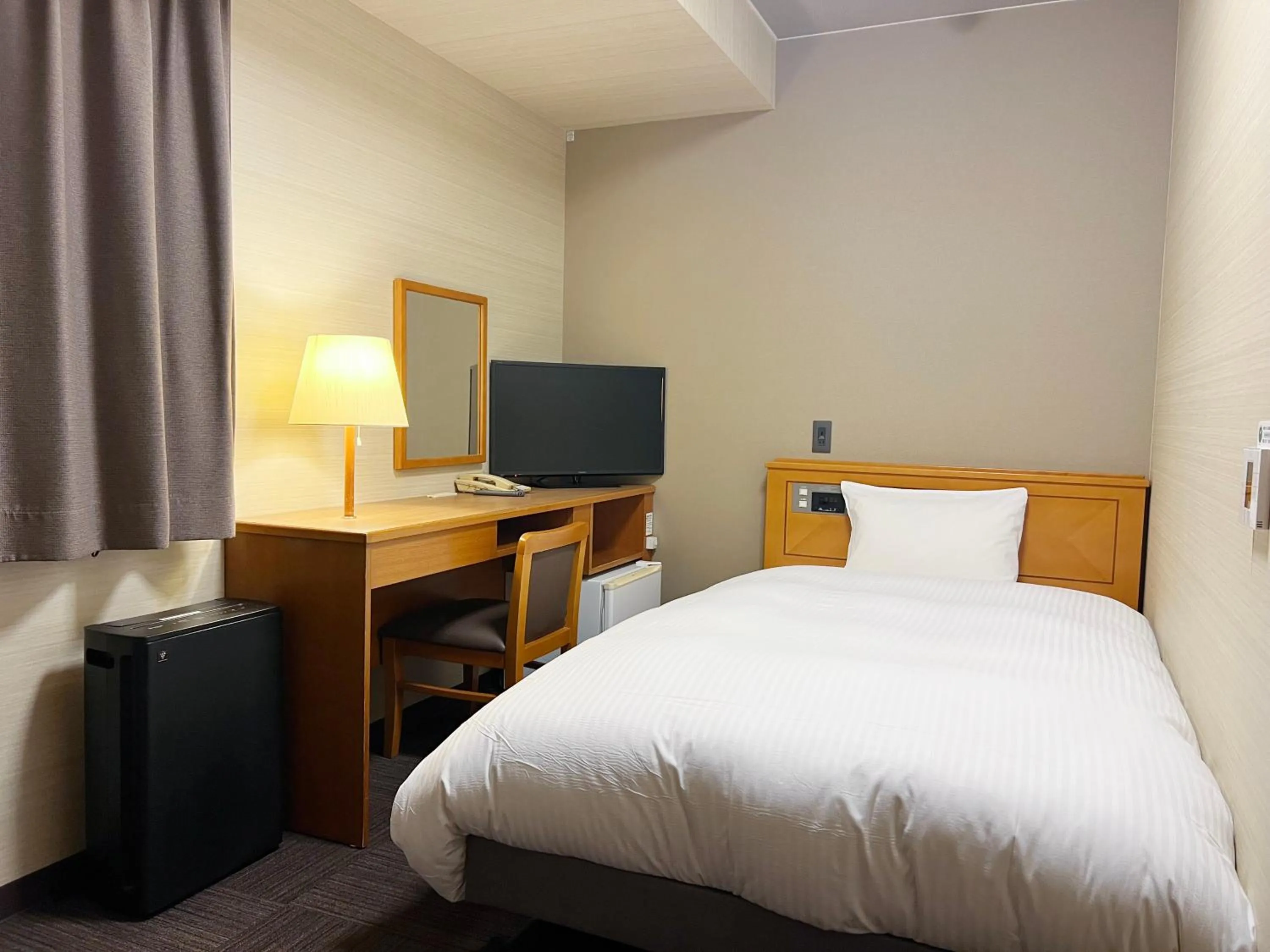 Photo of the whole room, Bed in Hotel Route-Inn Tsuruoka Inter