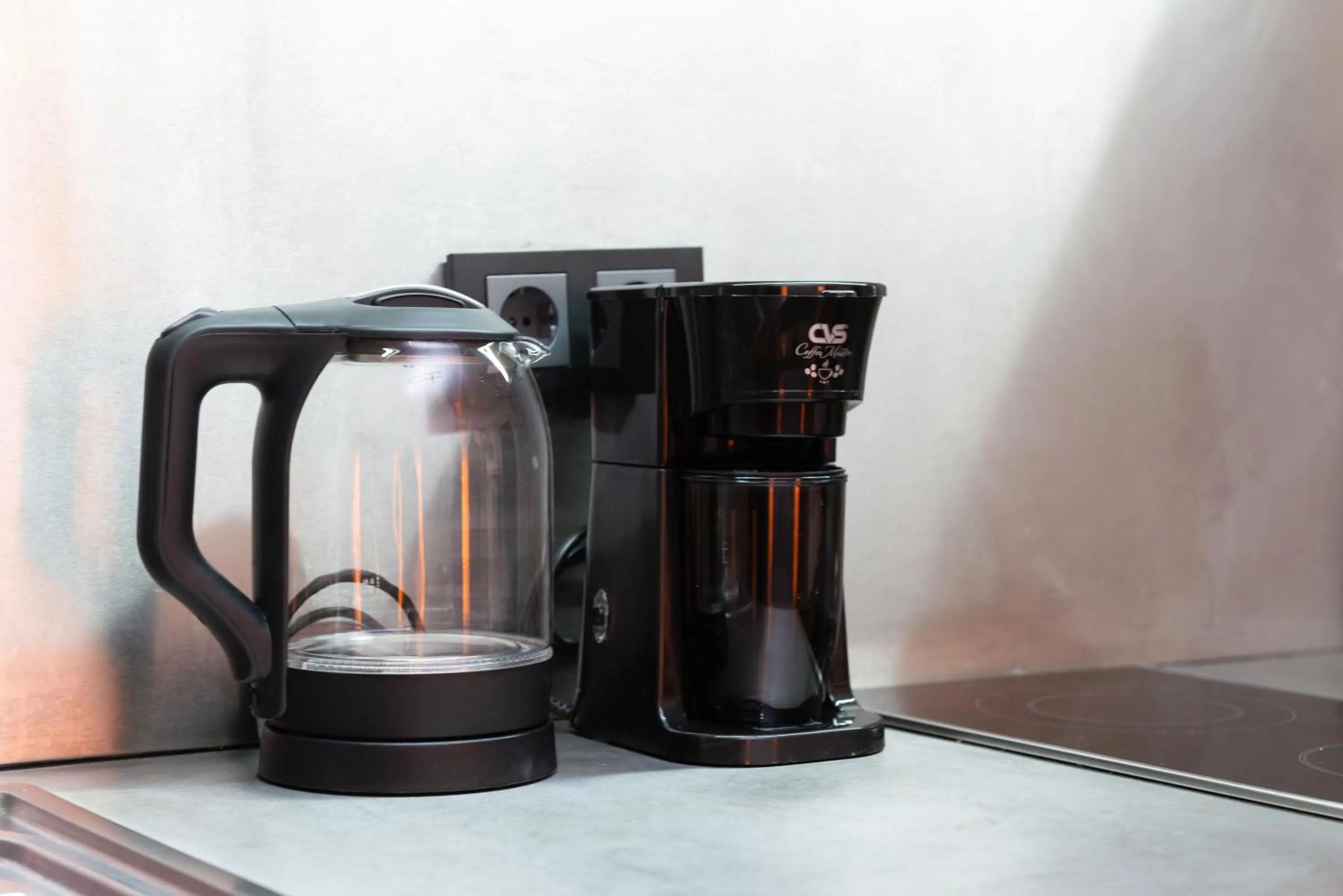 Coffee/tea facilities in Mayer Loft Suites