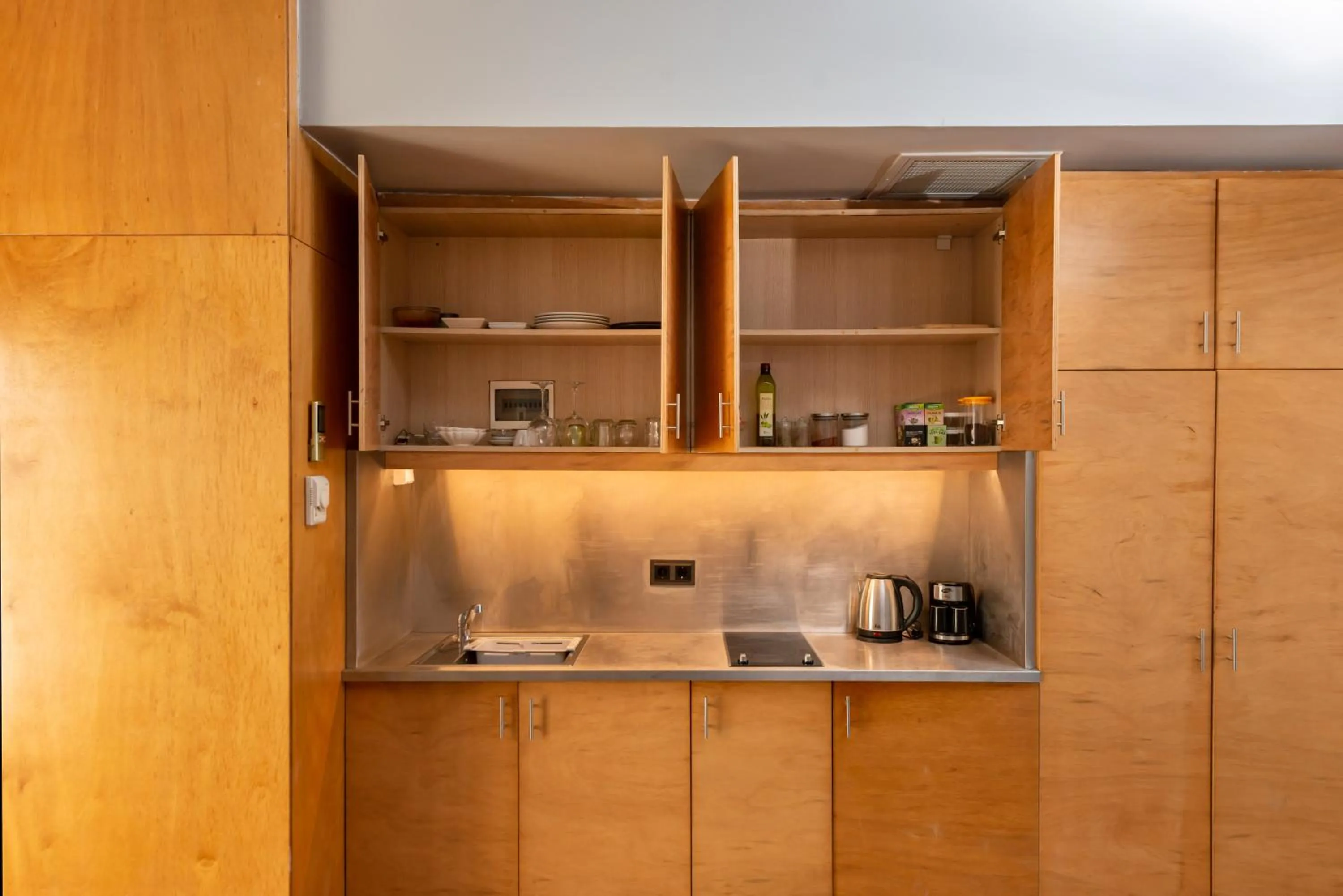 Kitchen or kitchenette in Mayer Loft Suites