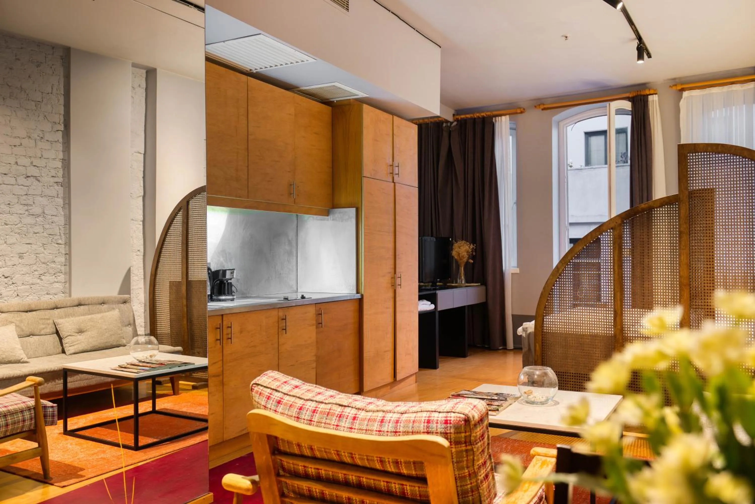 Living room in Mayer Loft Suites