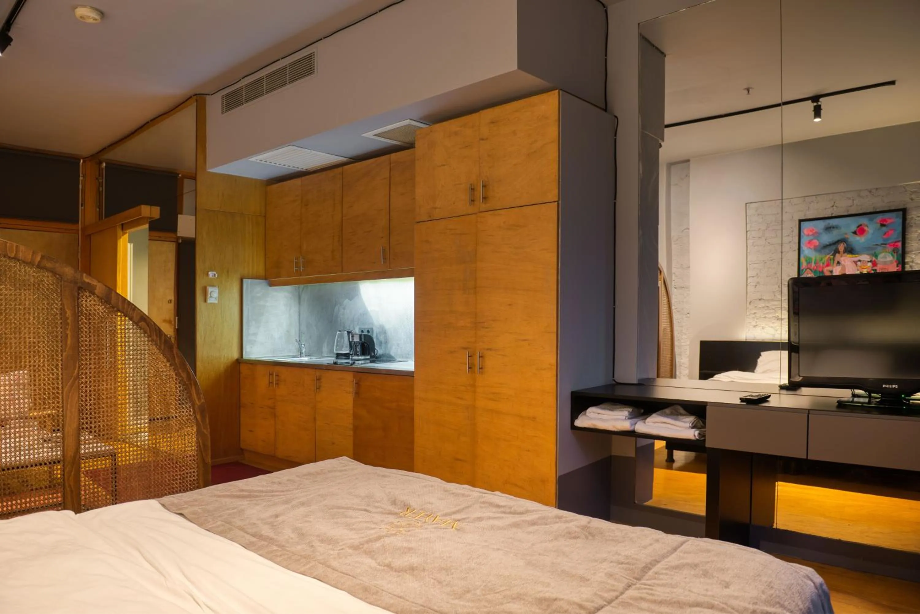 Bed in Mayer Loft Suites