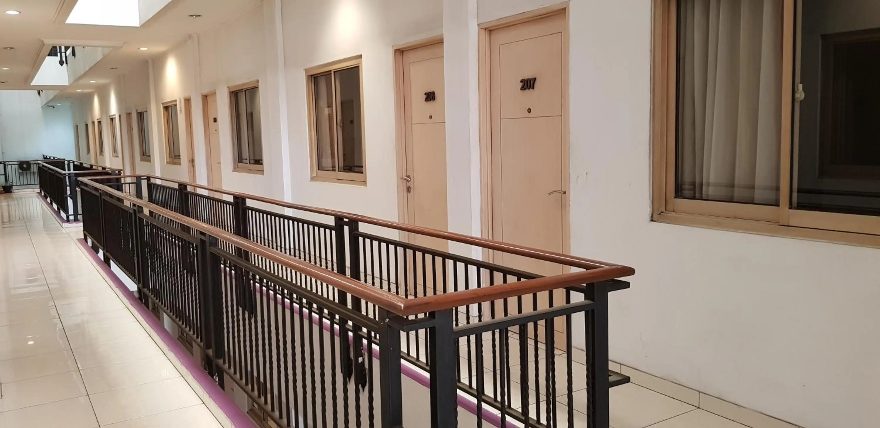 Property building in Hotel Dequr Jakarta Kota