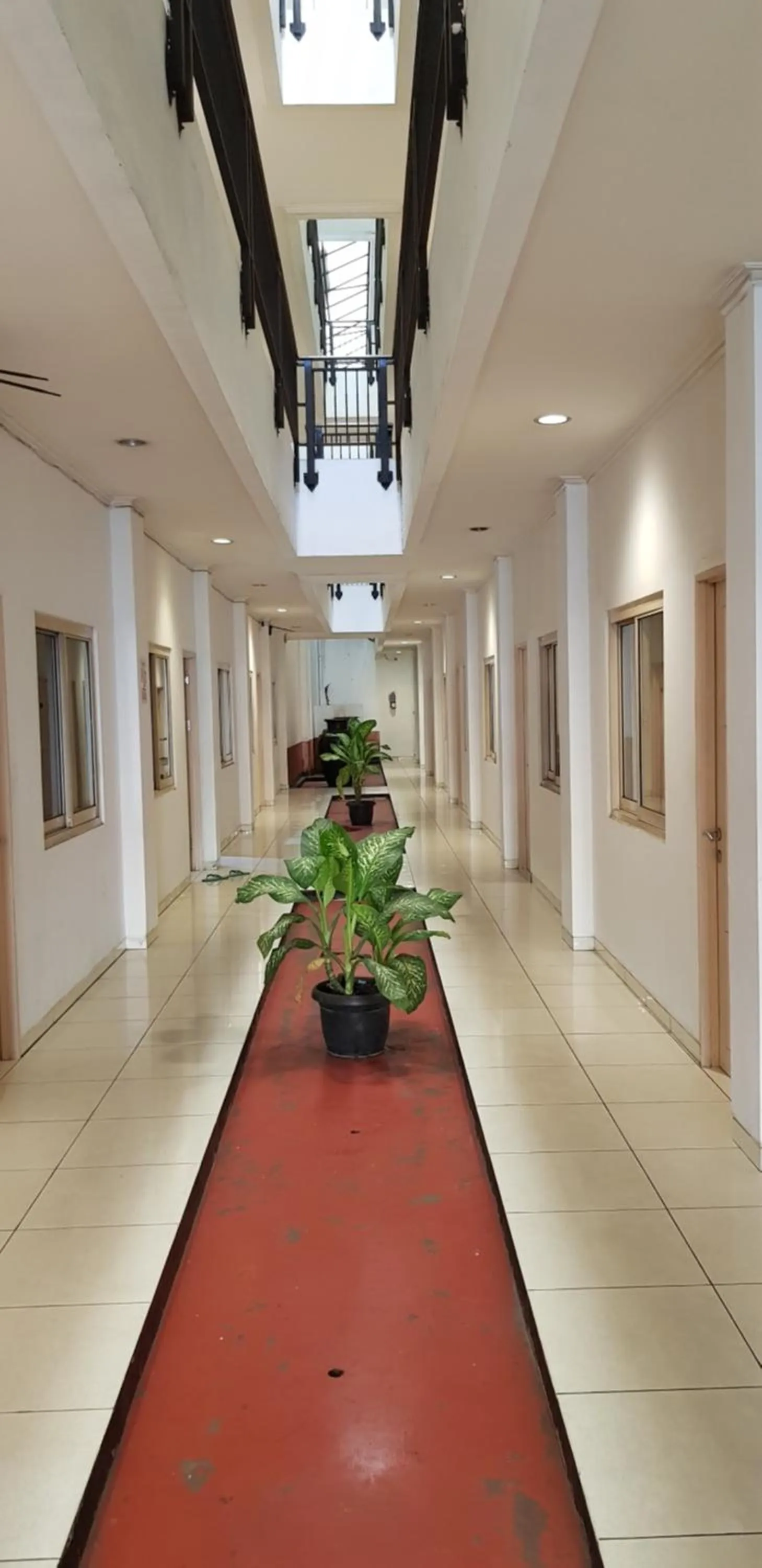 Property building in Hotel Dequr Jakarta Kota
