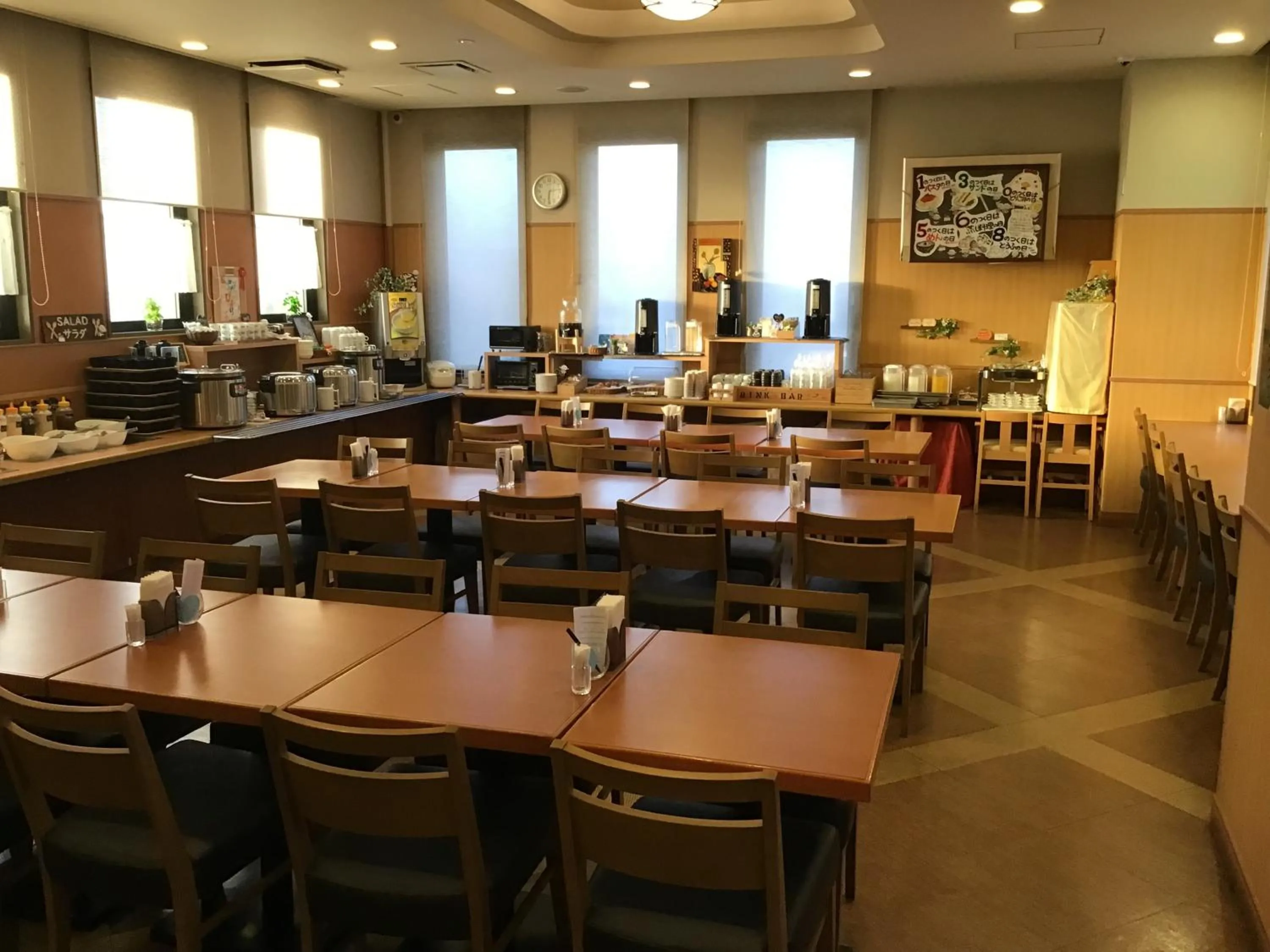 Restaurant/places to eat in Hotel Route-Inn Tosu Ekimae