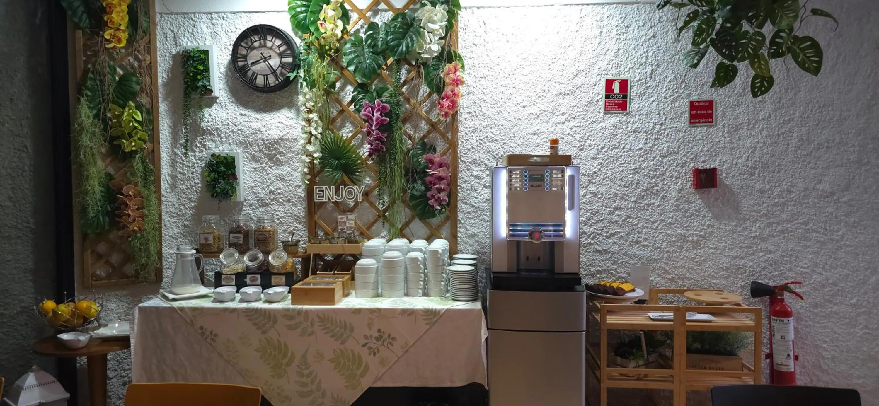 Breakfast in Apartamentos Turisticos Paraiso