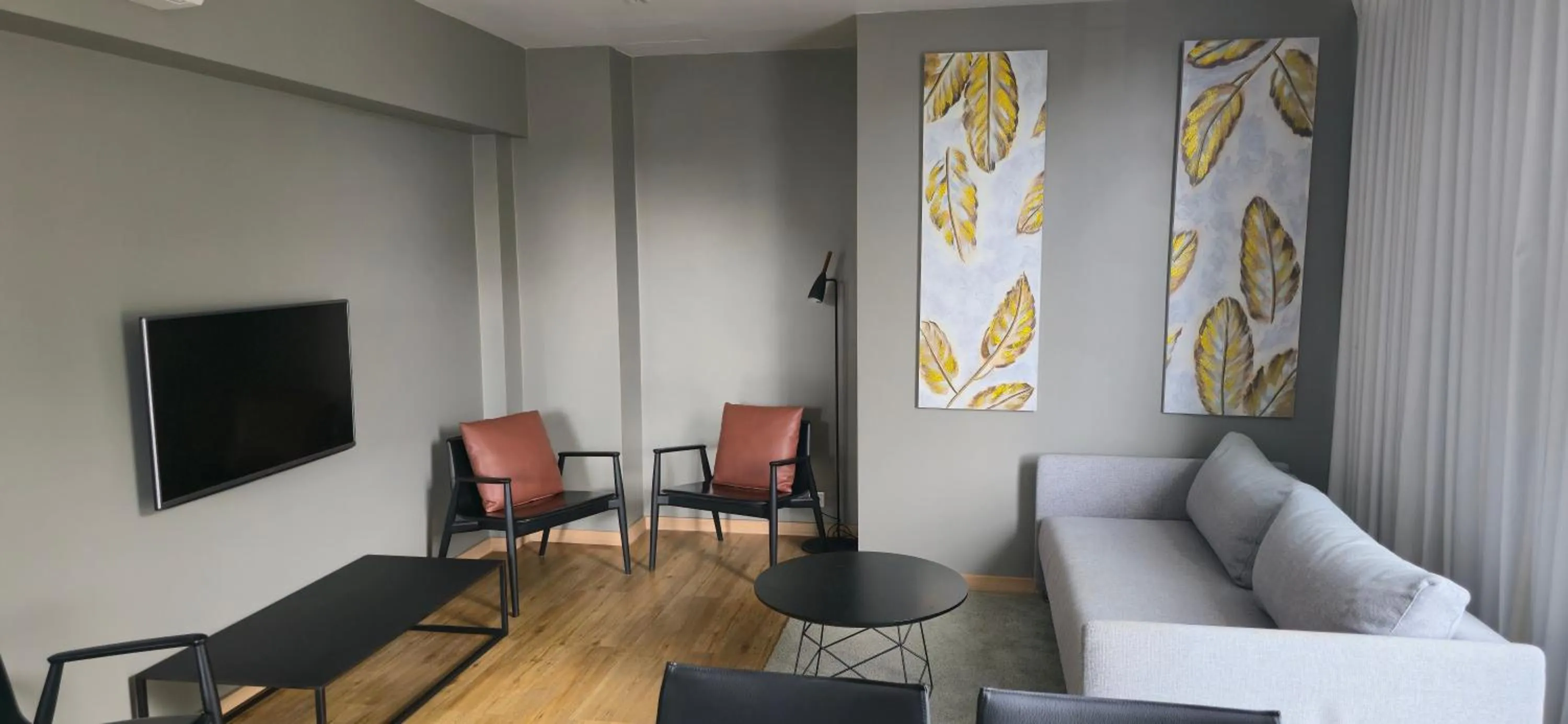 Communal lounge/ TV room in Apartamentos Turisticos Paraiso